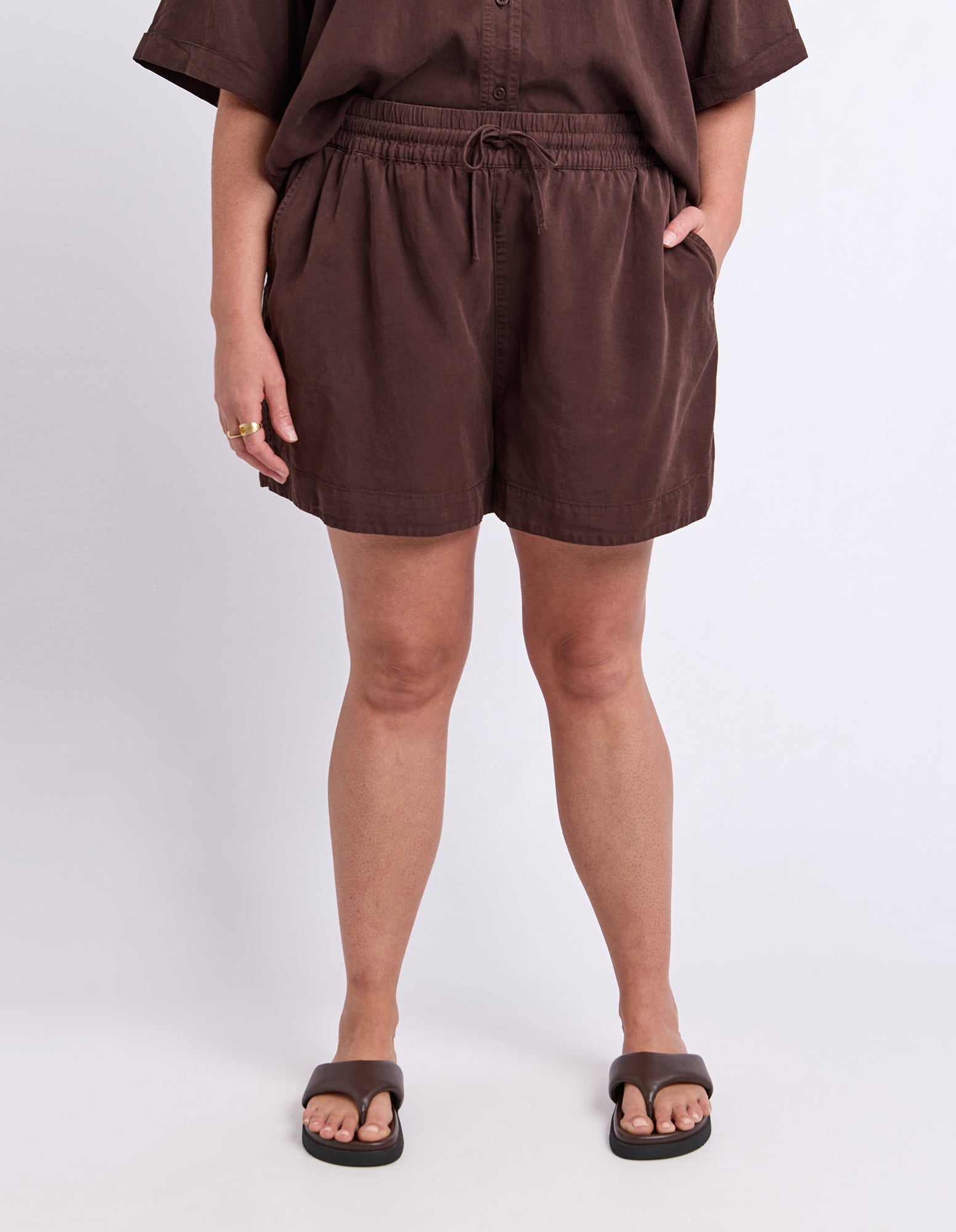 Bliss Washed Short Chocolate