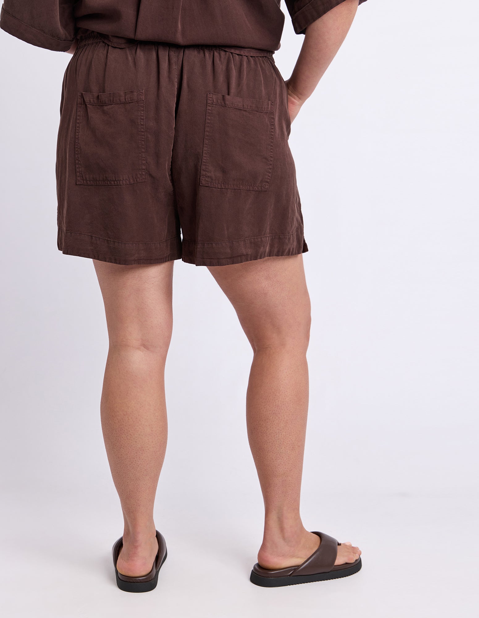 Bliss Washed Short Chocolate