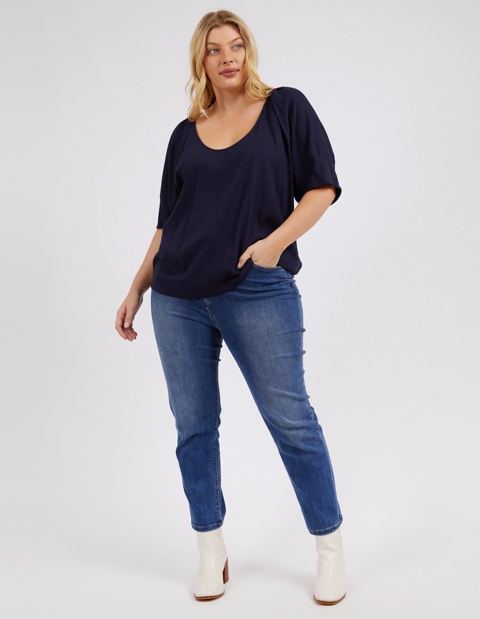 The Grove Top Navy