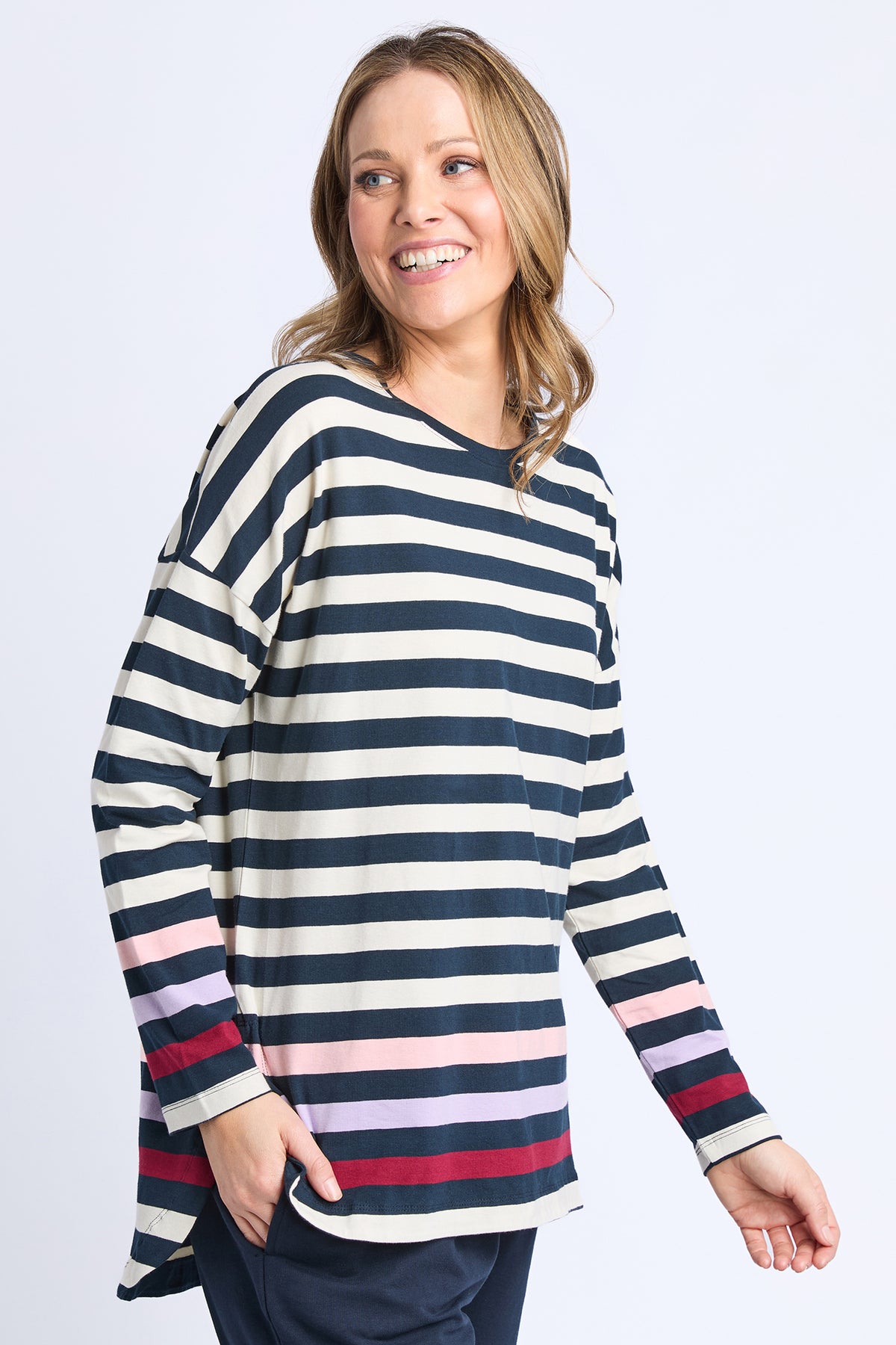 8158076.NAVY_4_1776055042000