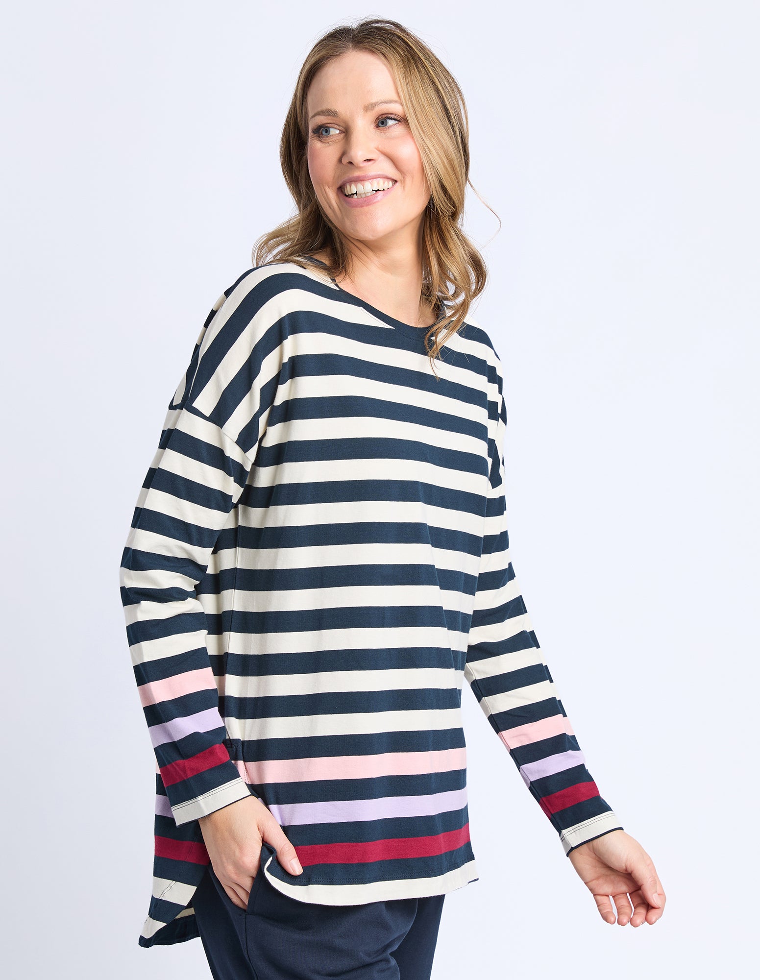 8158076.NAVY_4_1776055042000