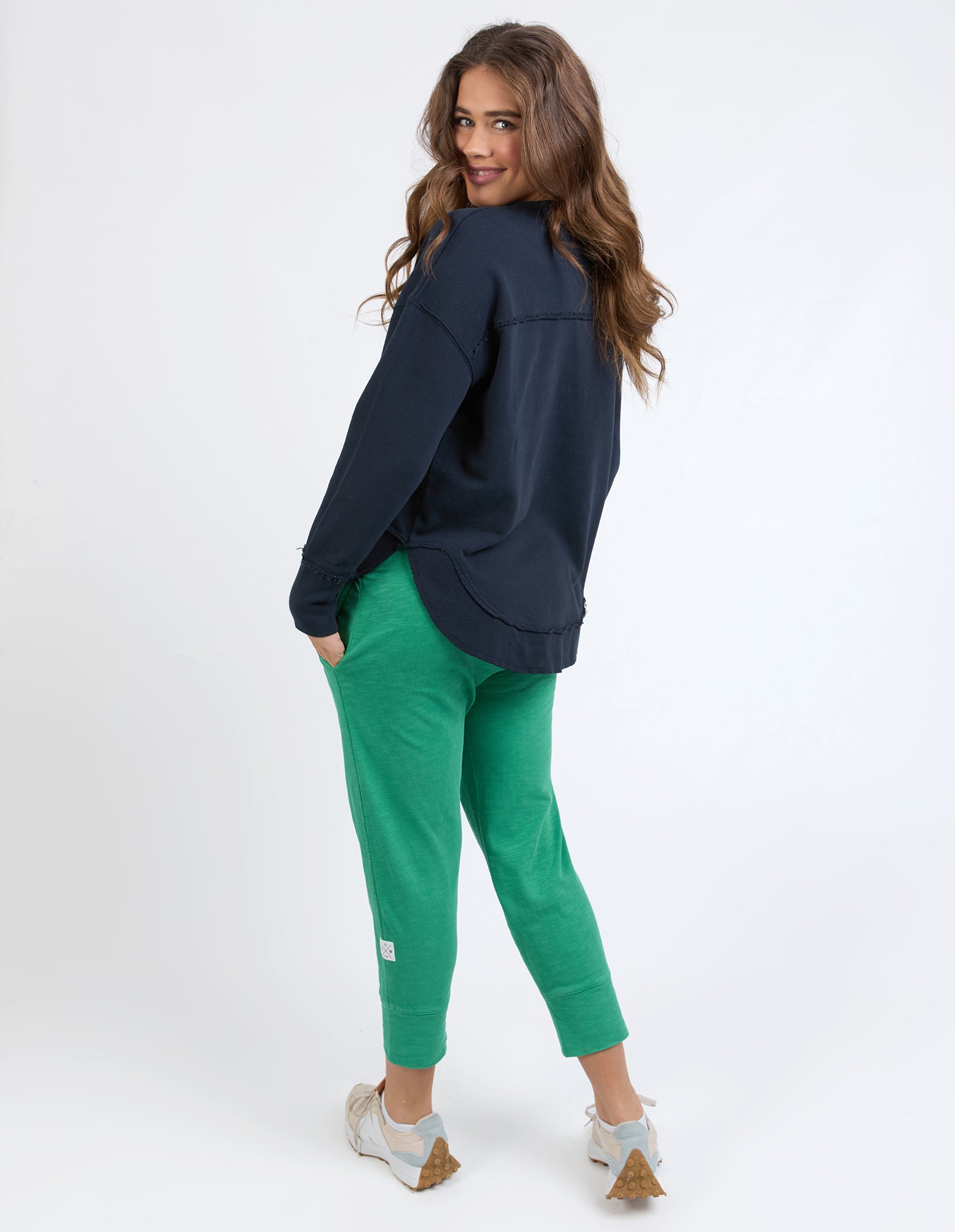 8159076.NAVY_3_1743025173000