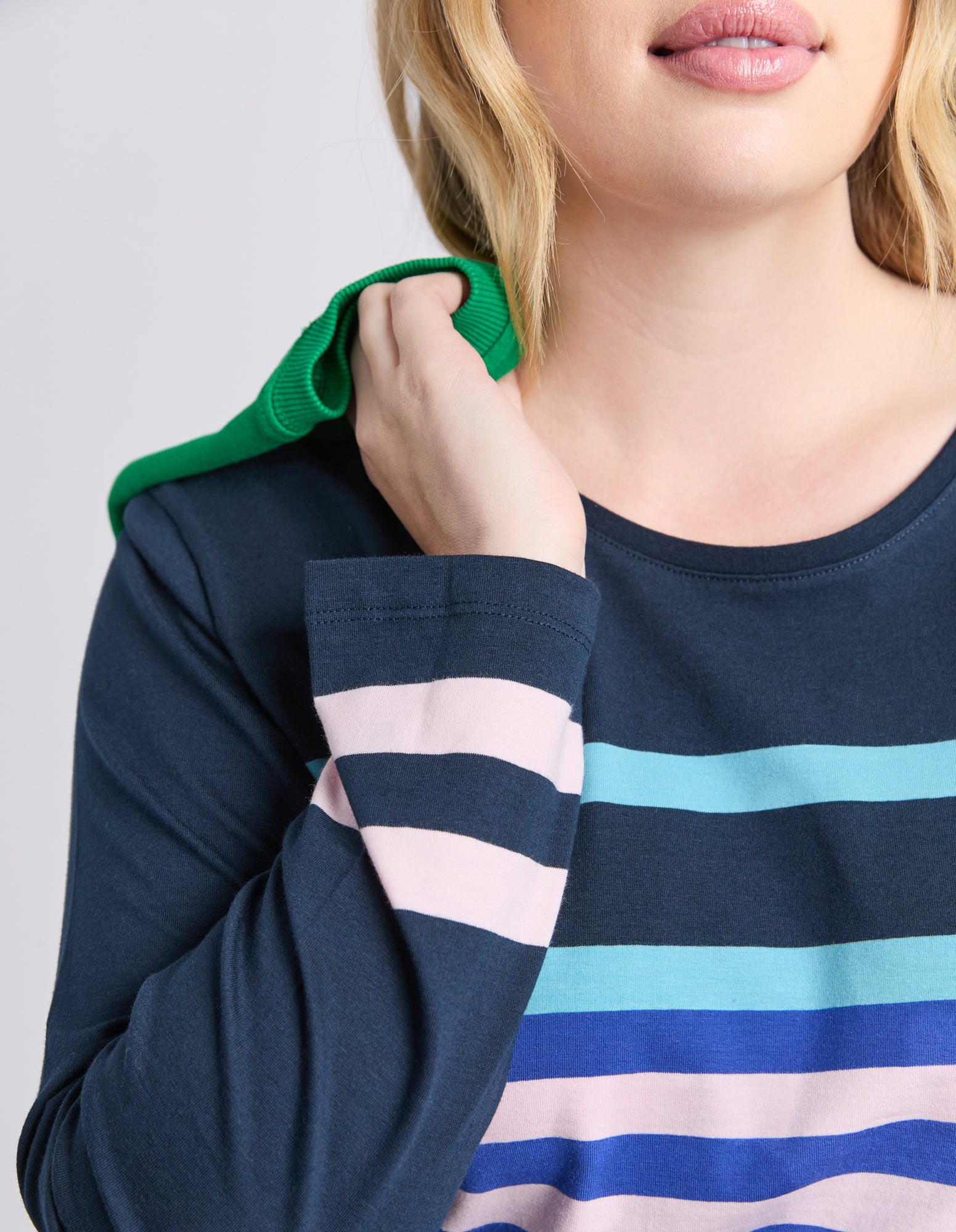 8159079.NAVY_5_C_1750638794000