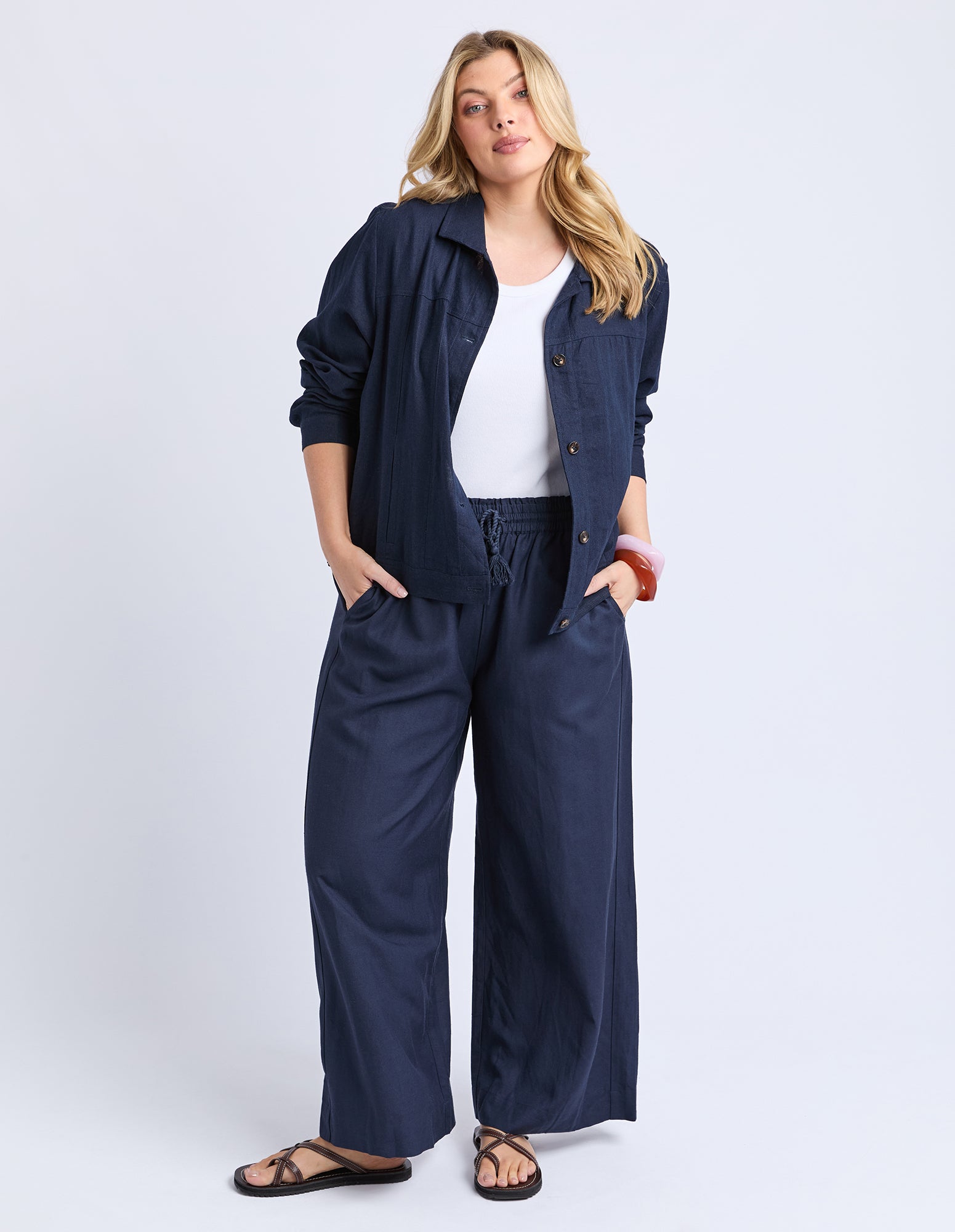 8168031.NAVY_2_C_1756089432000