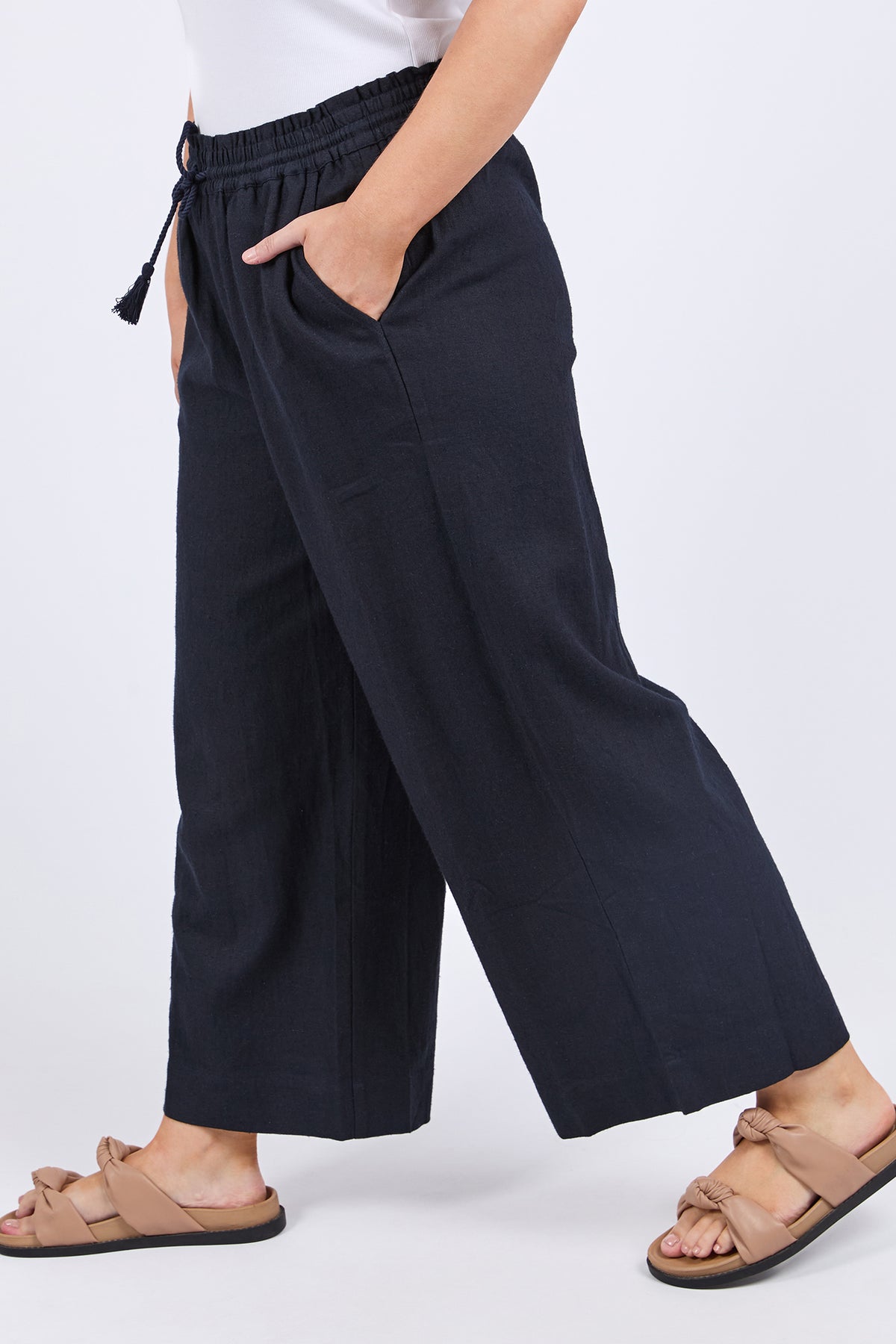 8168031.NAVY_4_1751513820000