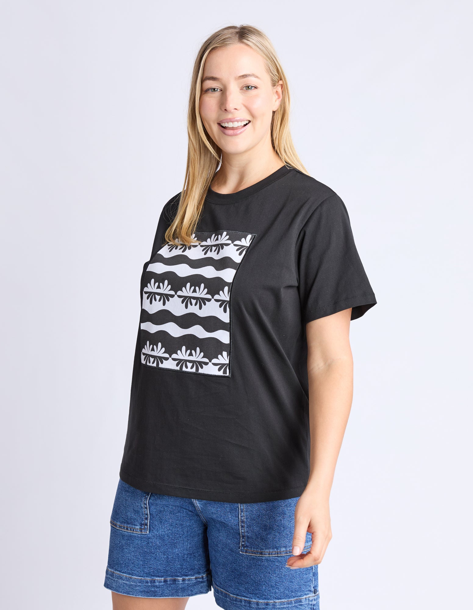 Casa Tee Black