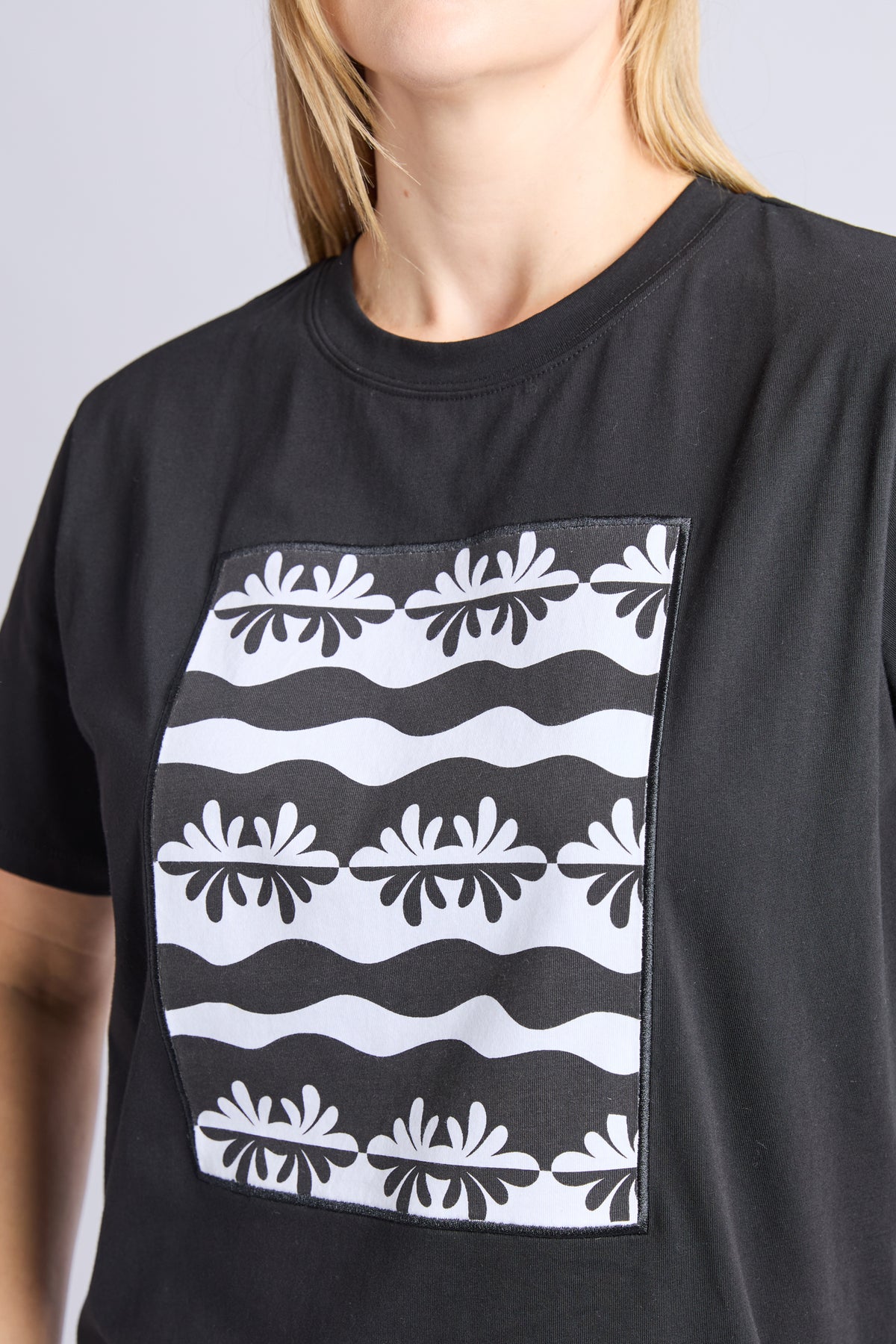 Casa Tee Black