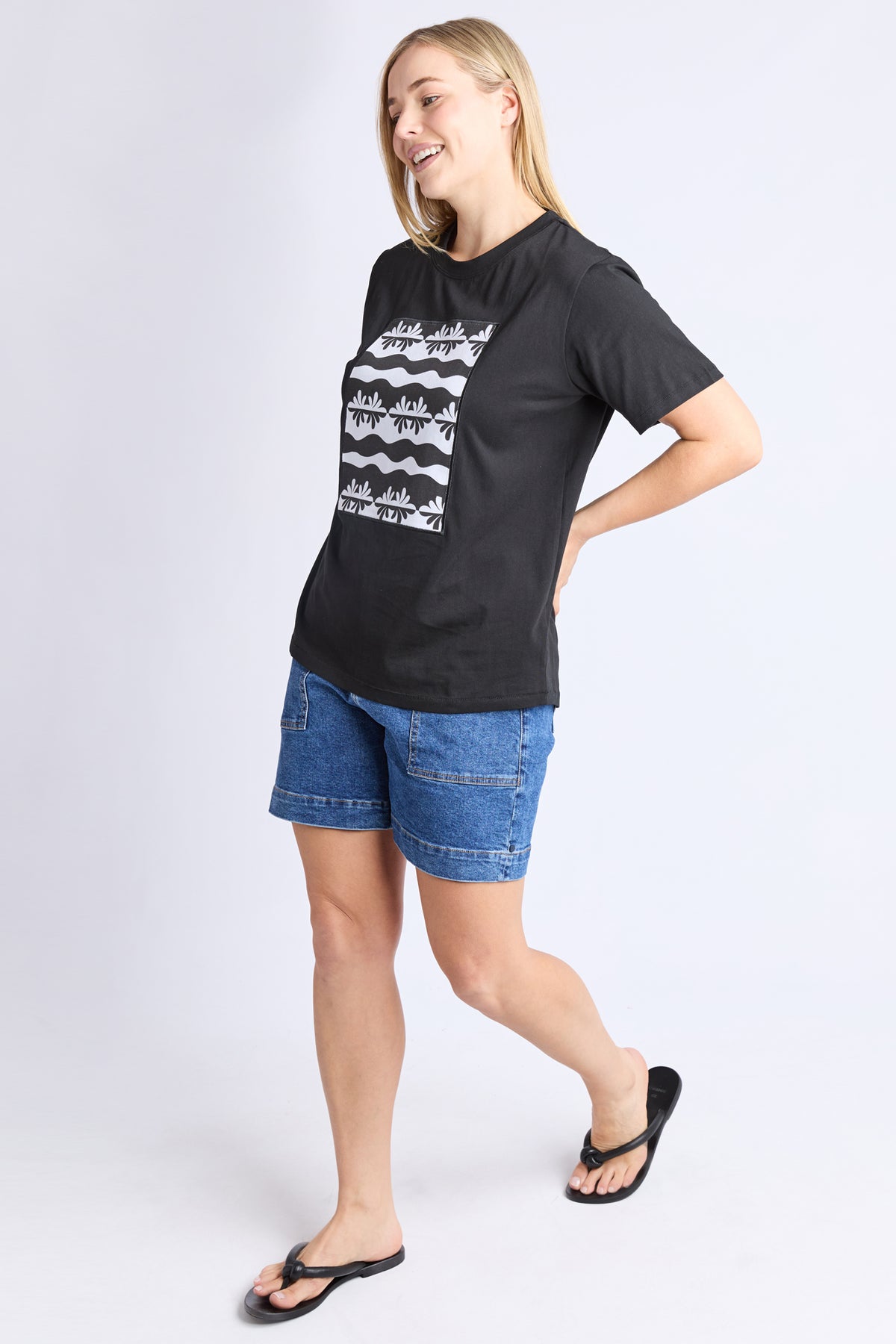 Casa Tee Black