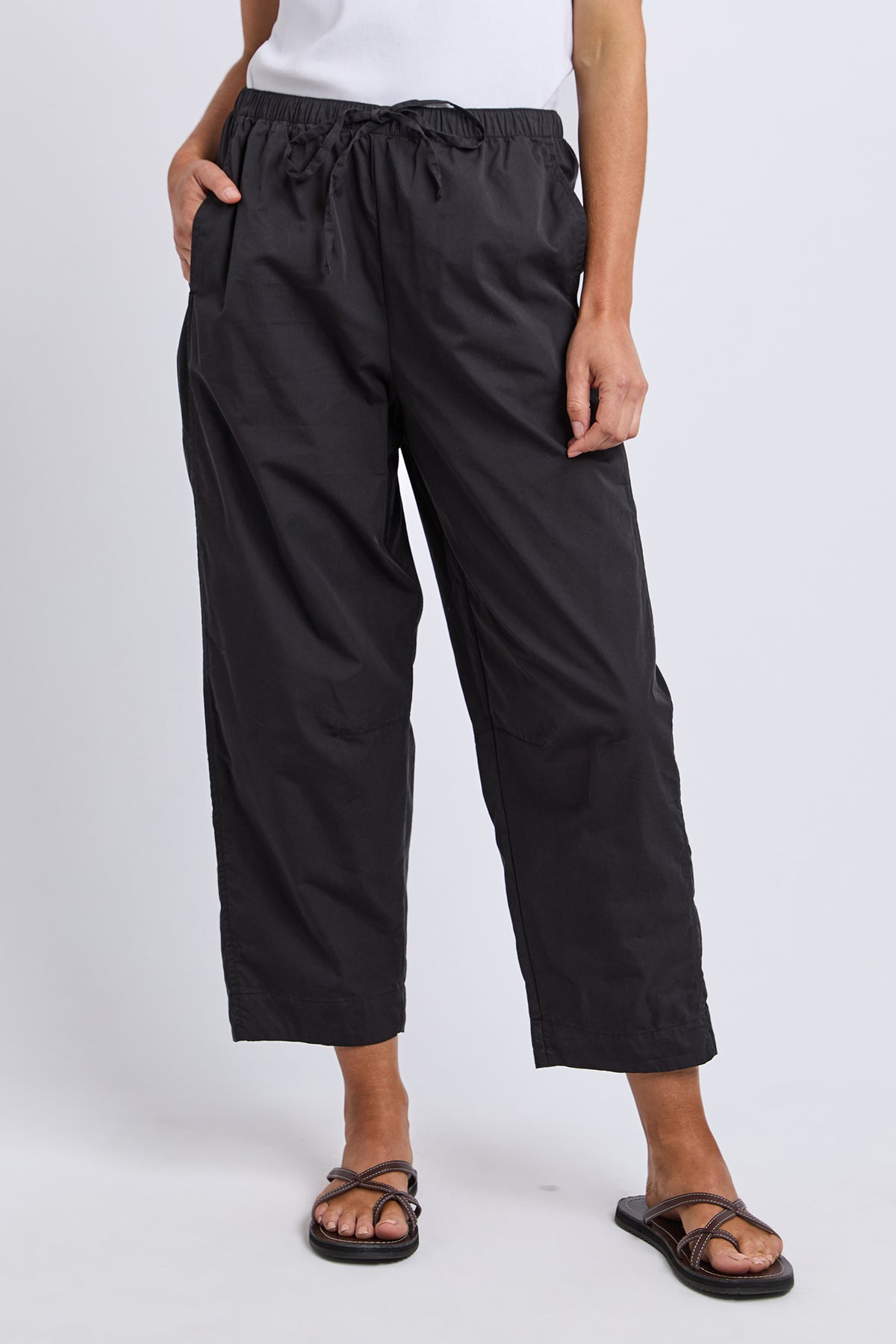 Lund Barrel Leg Pant Black