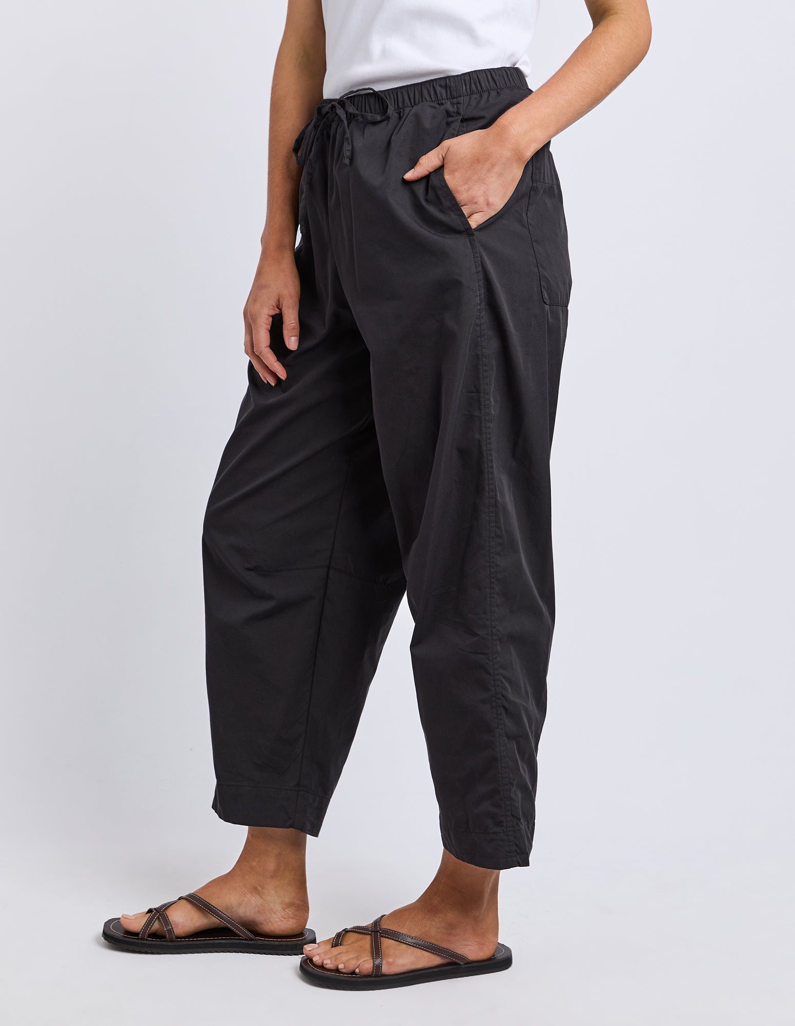 Lund Barrel Leg Pant Black