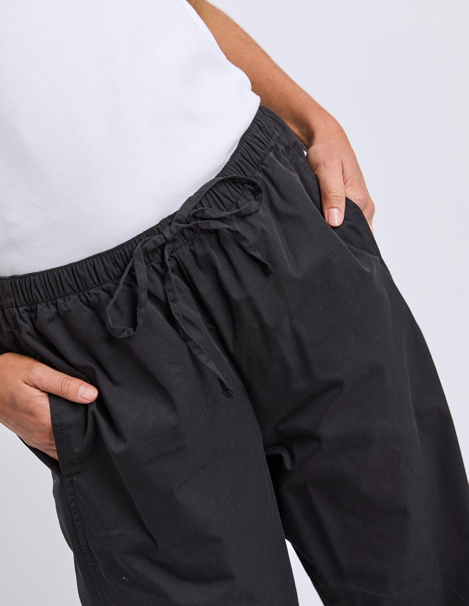 Lund Barrel Leg Pant Black