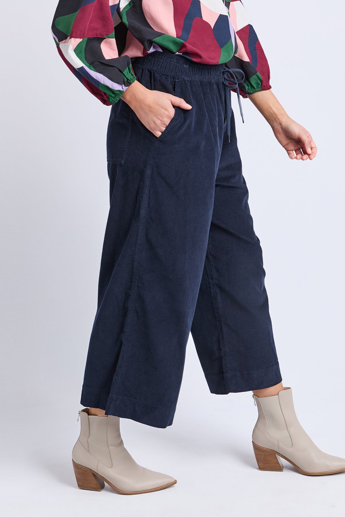 8178025.NAVY_4_1776054956000