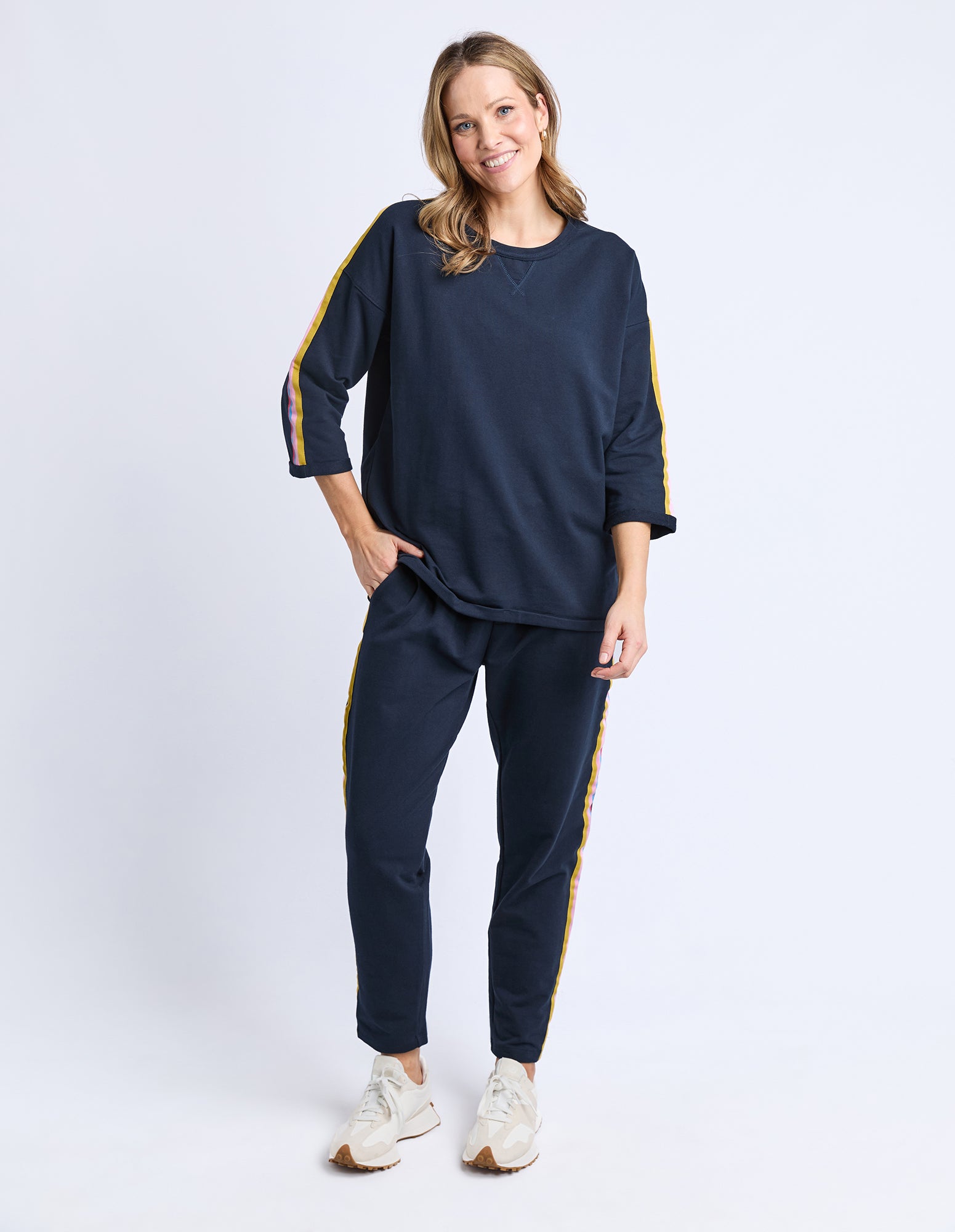 8178063.NAVY_2_1776054800000