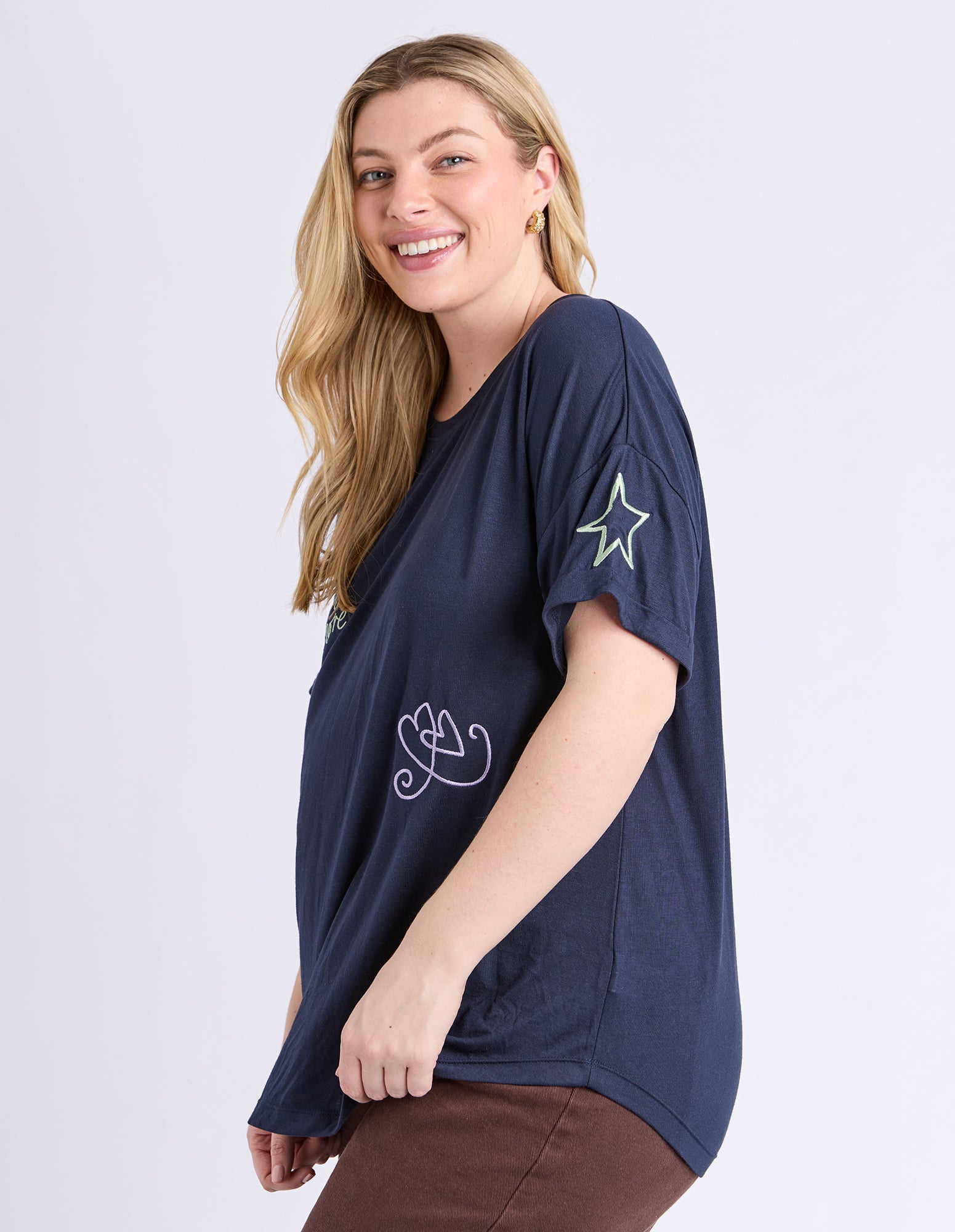 Noor Tee Navy
