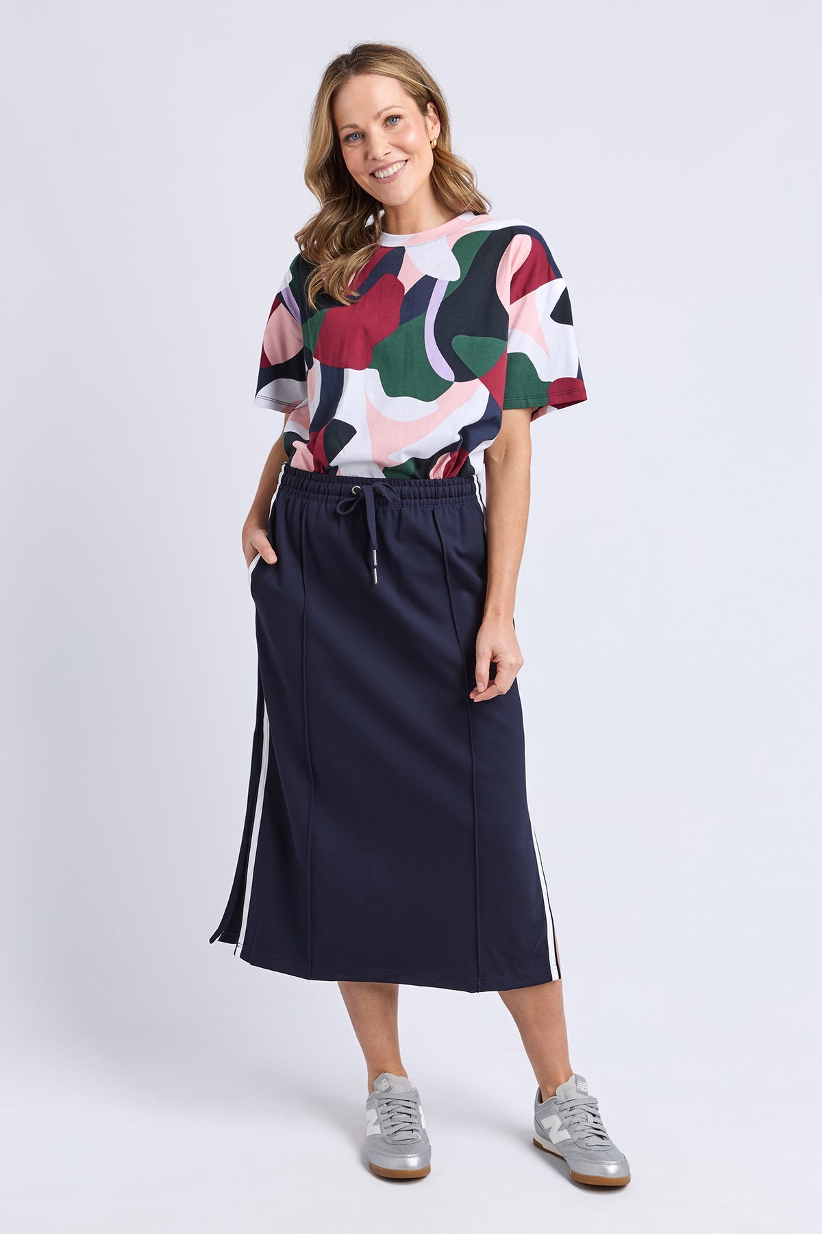 8178075.NAVY_2_1776054869000