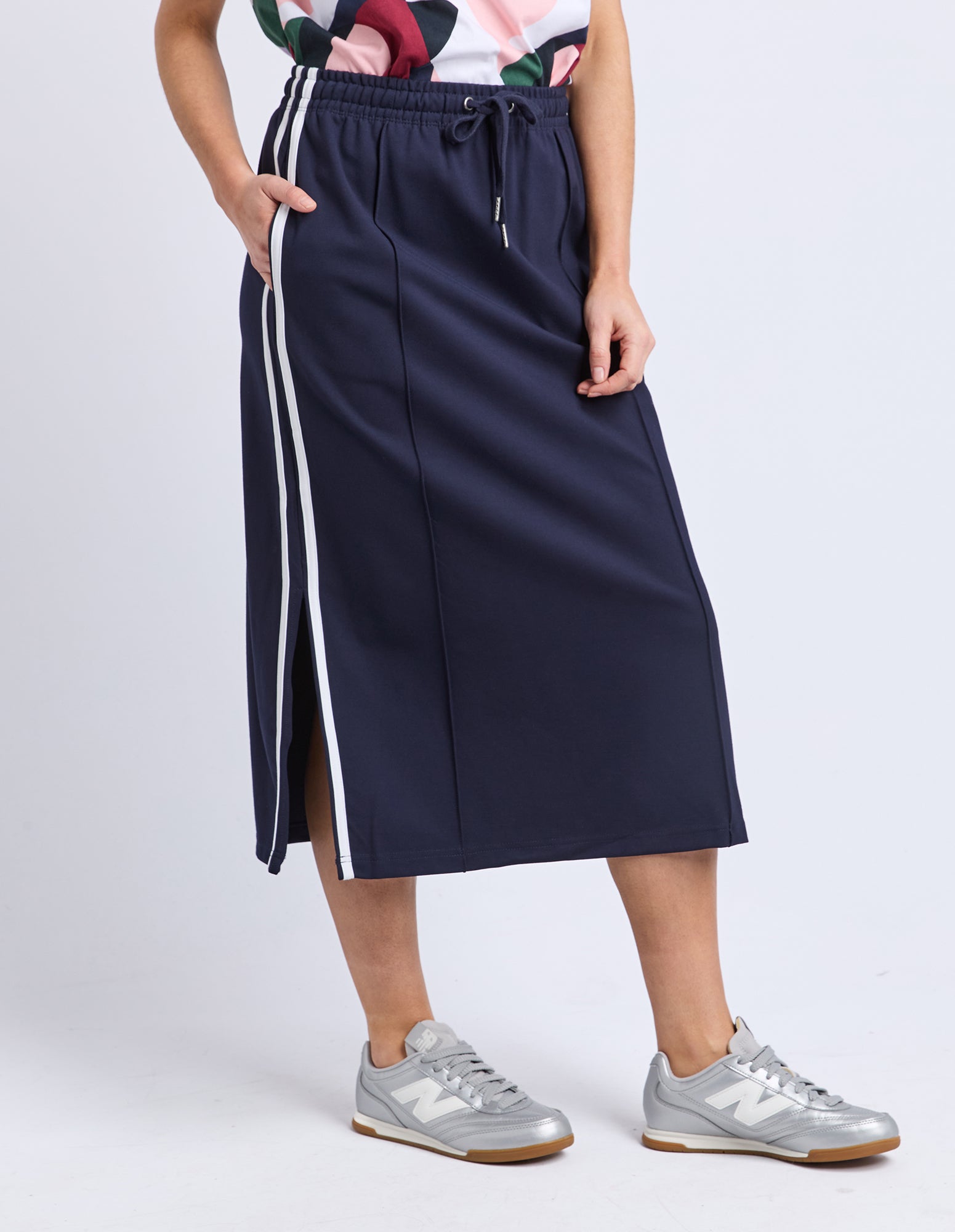 8178075.NAVY_4_1776054869000