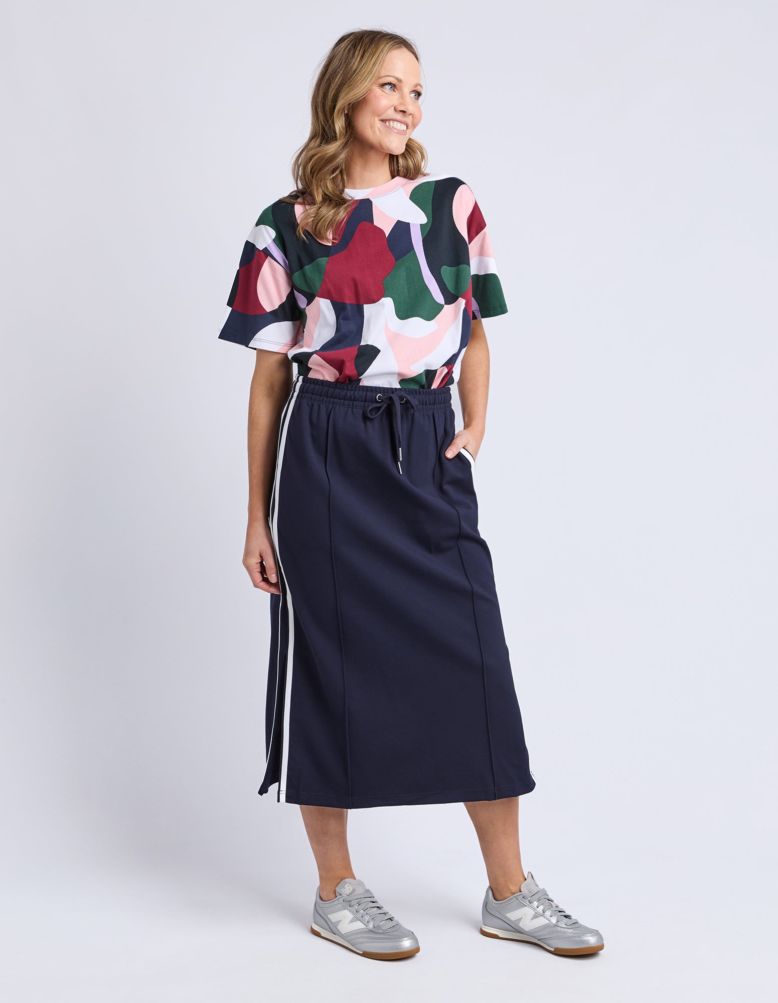 8178075.NAVY_6_1776054870000