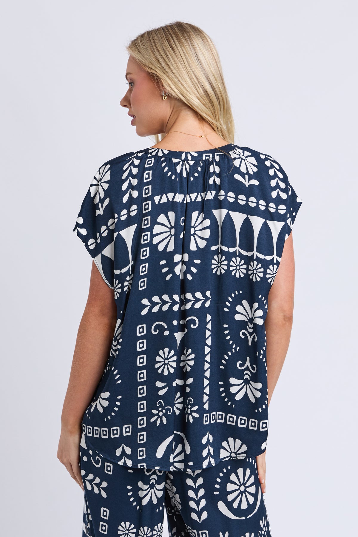 8188010.NAVY_3_1782781700000