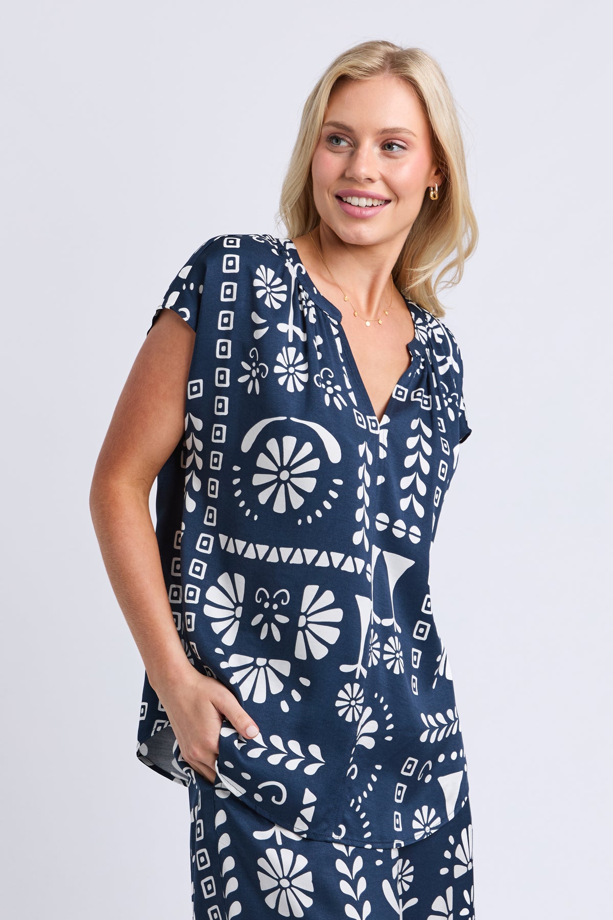 8188010.NAVY_4_1782781700000