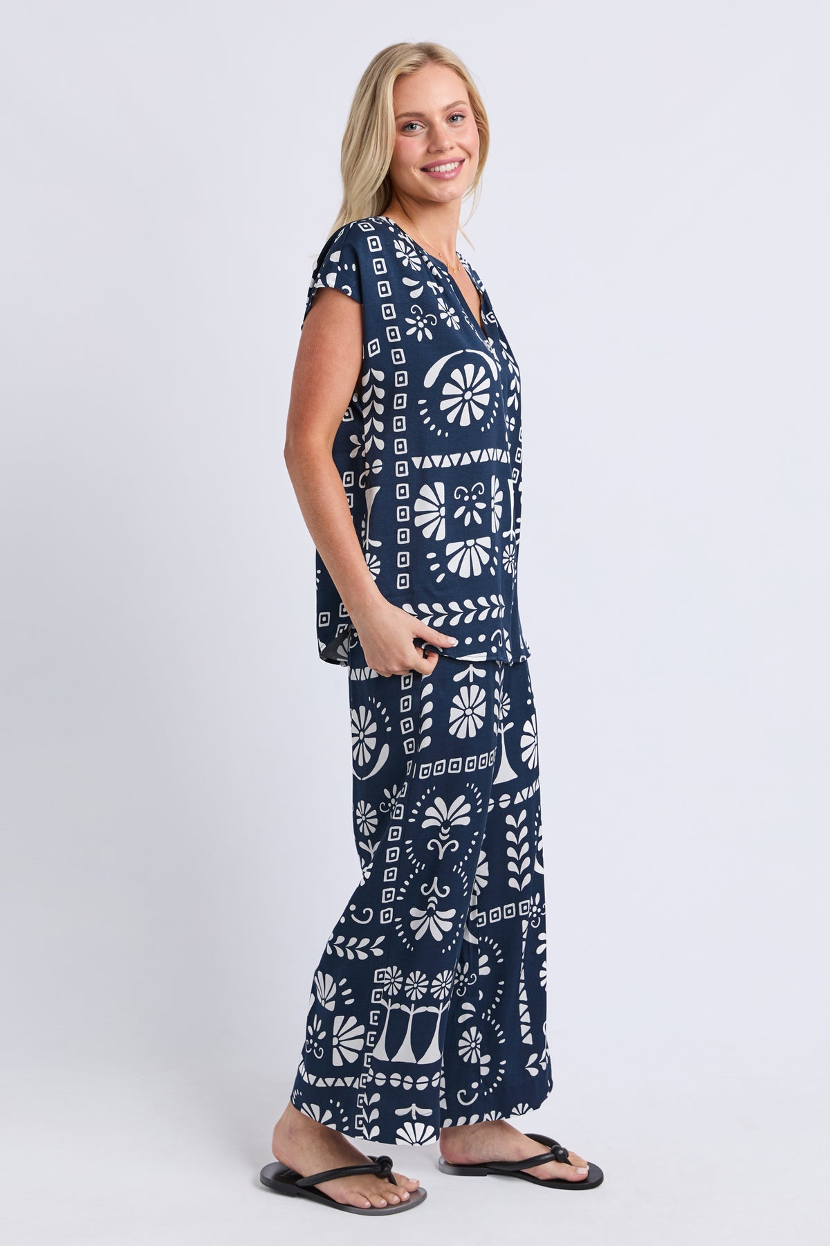 8188010.NAVY_6_1782781698000