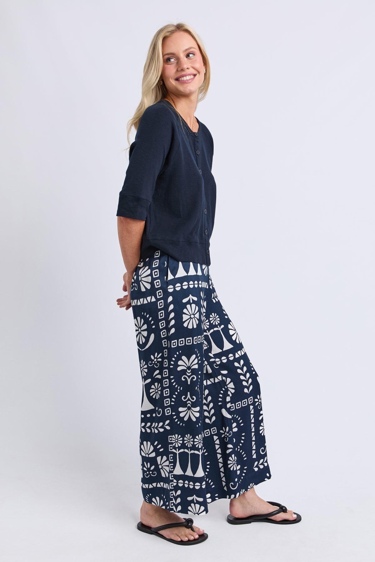 8188011.NAVY_6_1782781760000