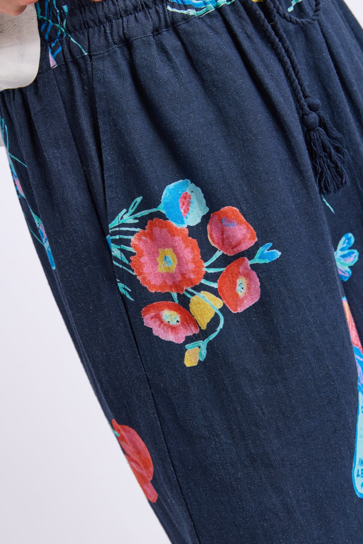 8188033.NAVY_5_1782781805000