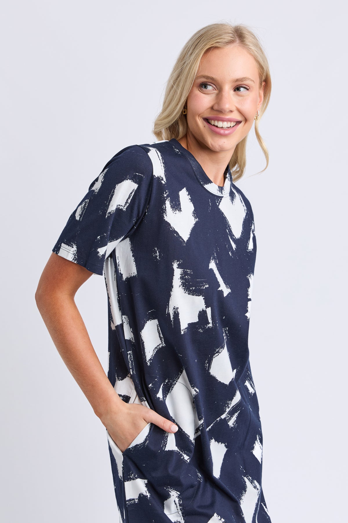8188052.NAVY_4_1782781735000