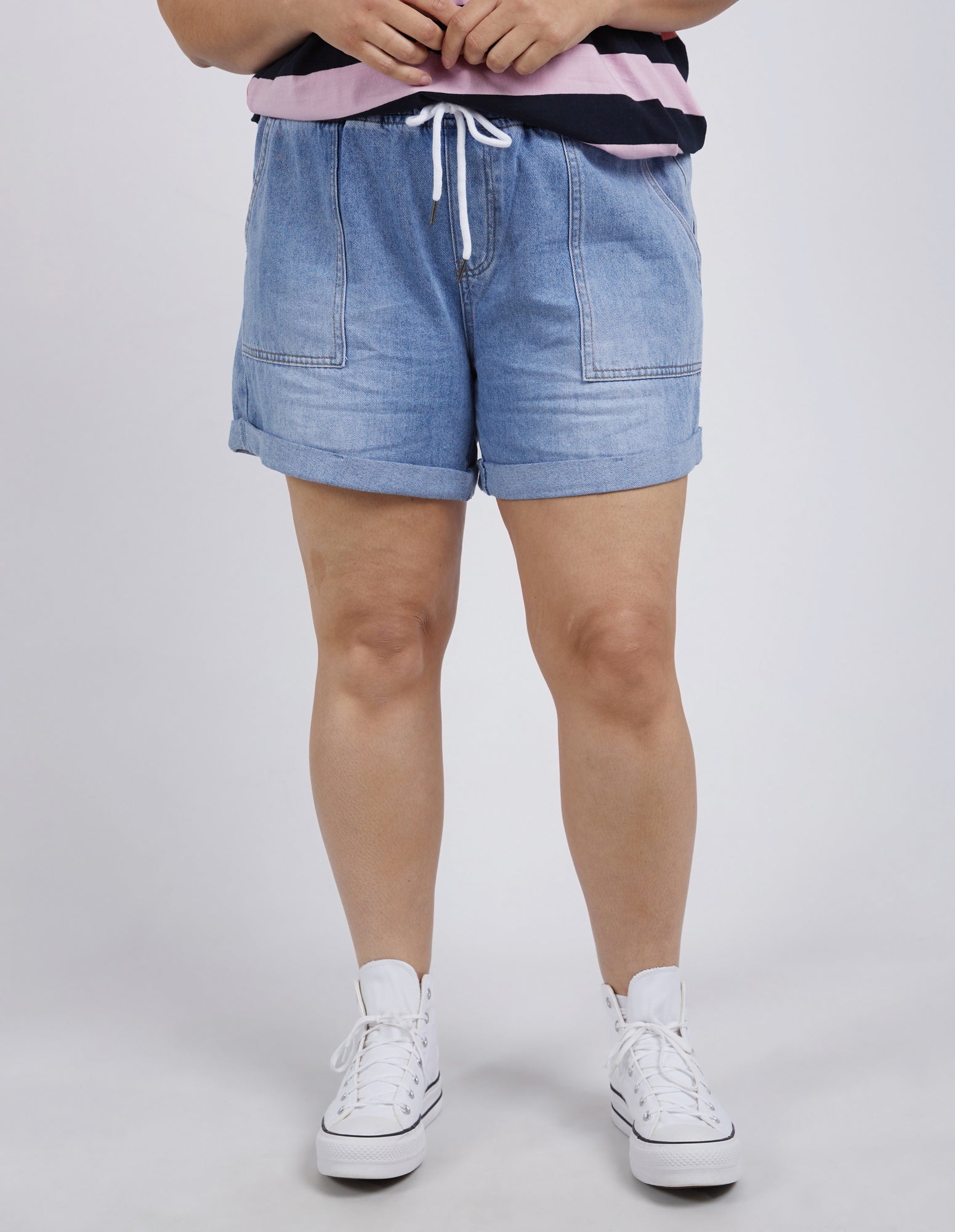 Emma Relaxed Denim Short Mid Blue Wash