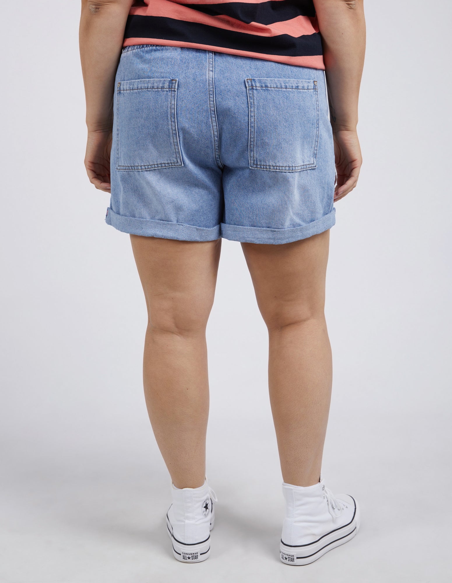 Emma Relaxed Denim Short Mid Blue Wash