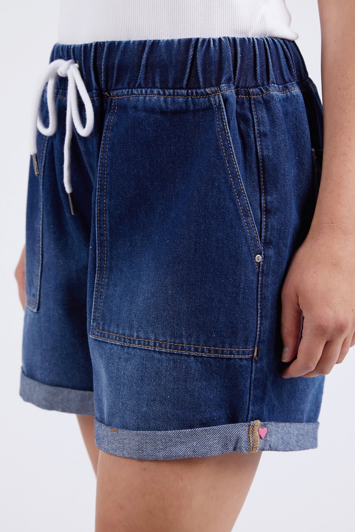 Emma Relaxed Denim Short Dark Blue Wash