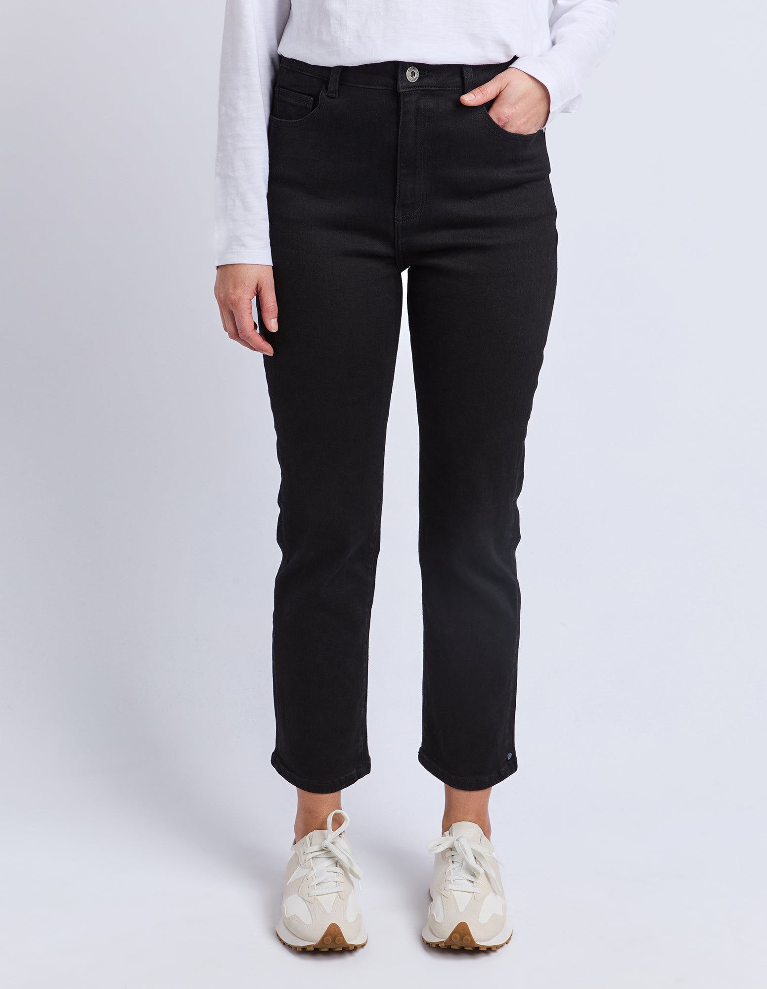 Ada Straight Leg Jean Black