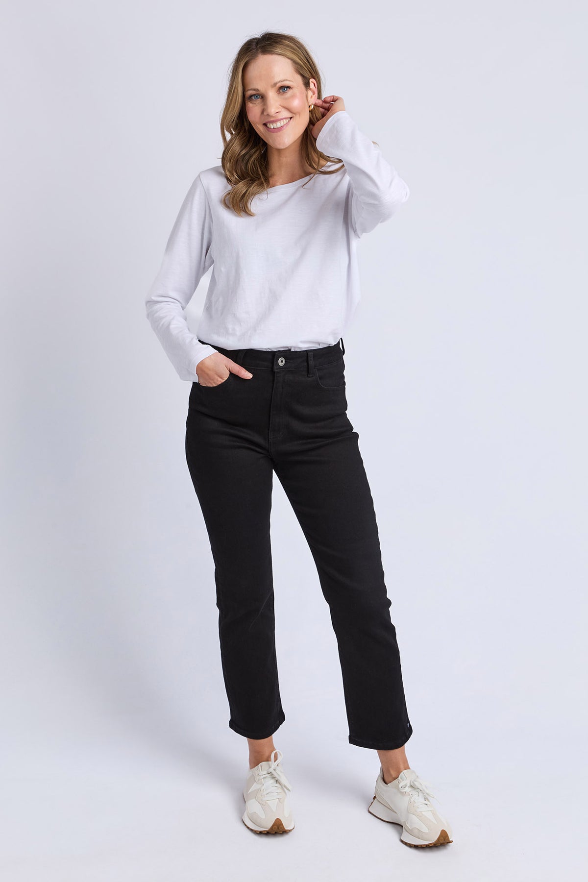 Ada Straight Leg Jean Black
