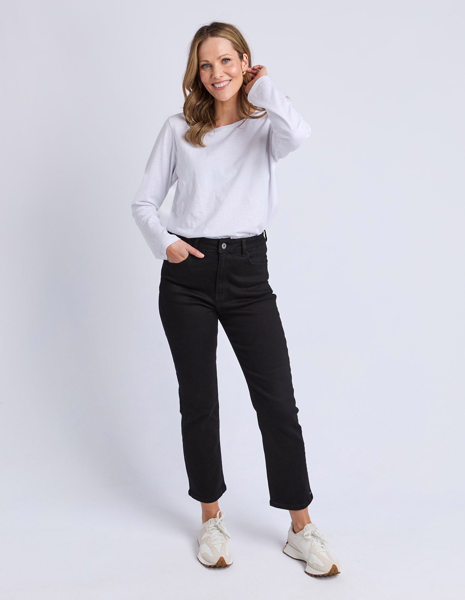 Ada Straight Leg Jean Black