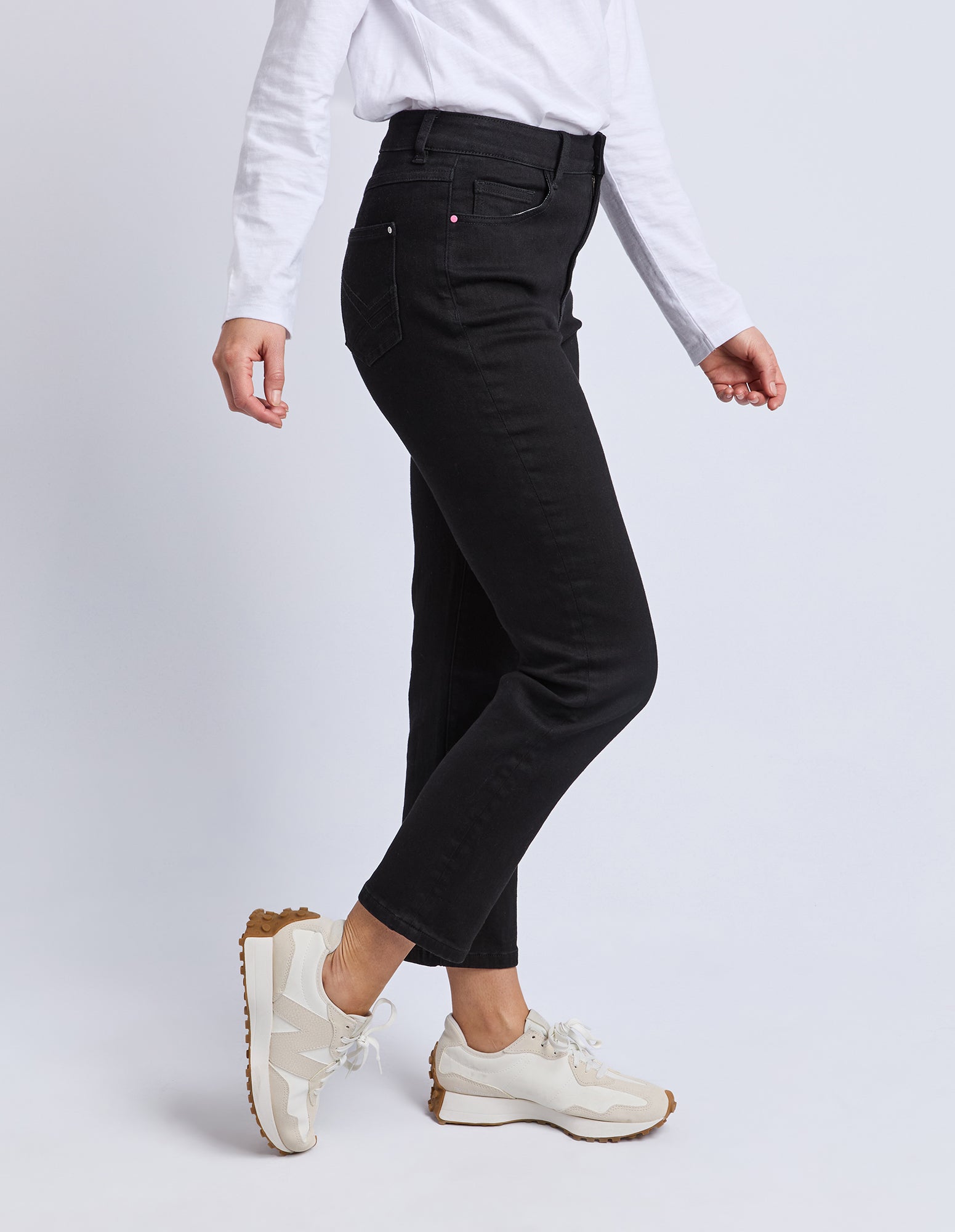 Ada Straight Leg Jean Black
