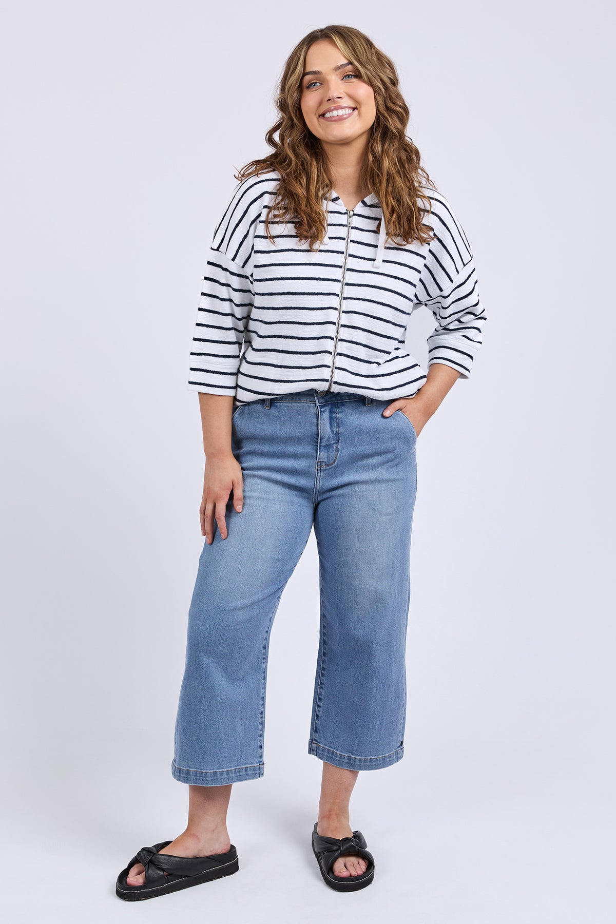 Sidney Cropped Wide Leg Jean Light Blue Wash