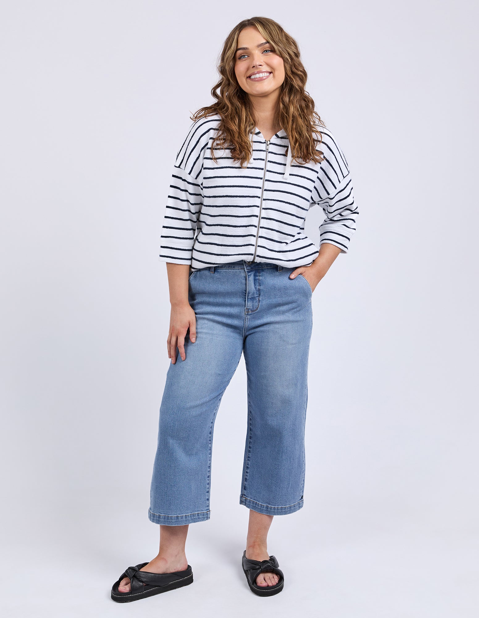 Sidney Cropped Wide Leg Jean Light Blue Wash