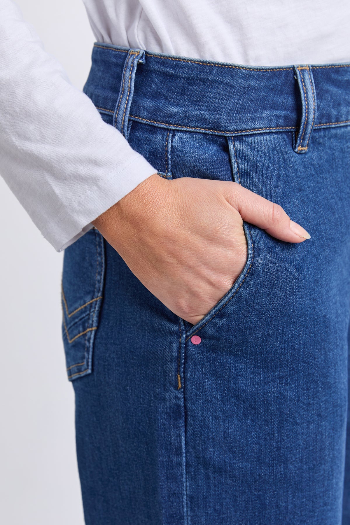 Sidney Cropped Wide Leg Jean Dark Blue Wash