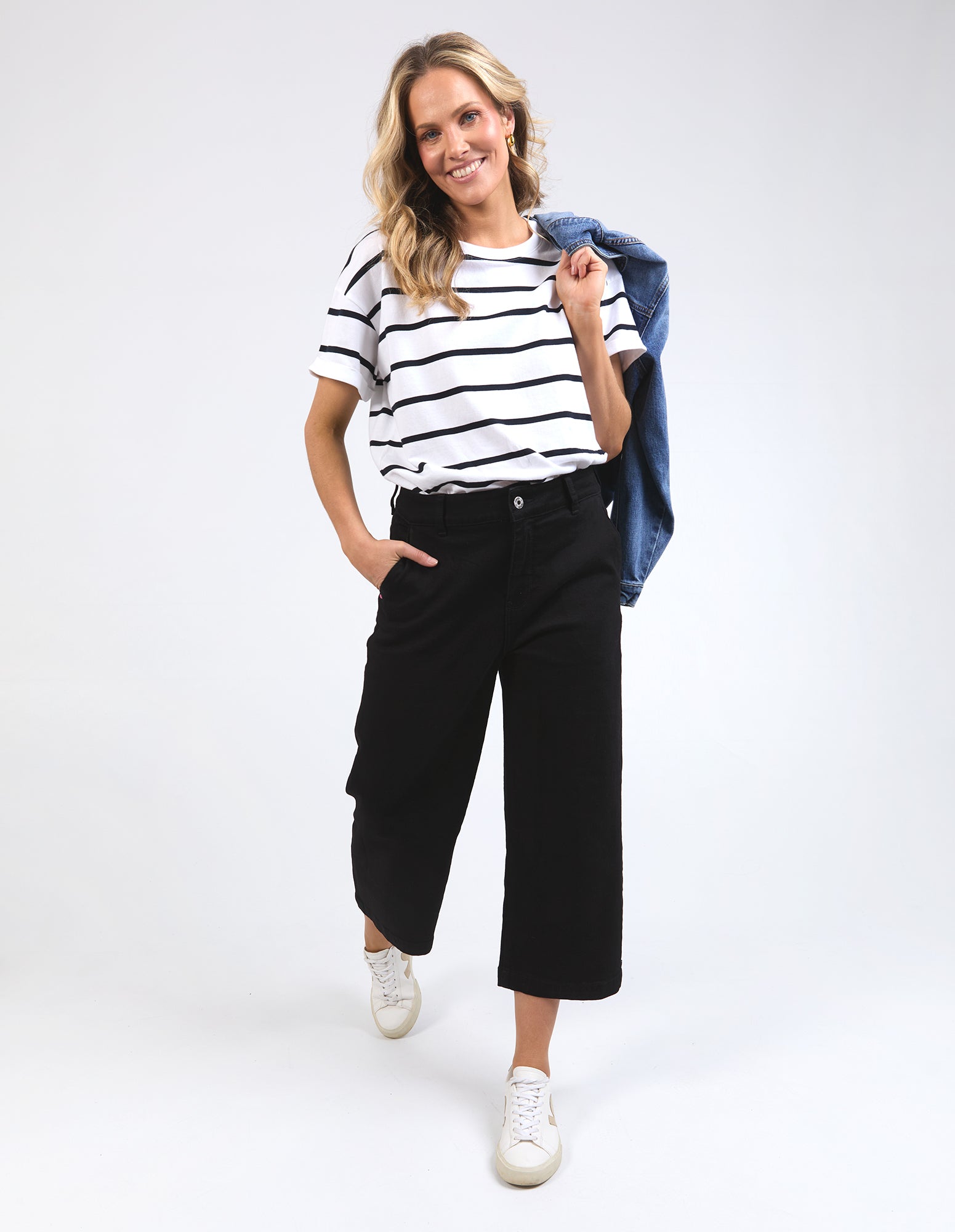 Sidney Cropped Wide Leg Jean Black