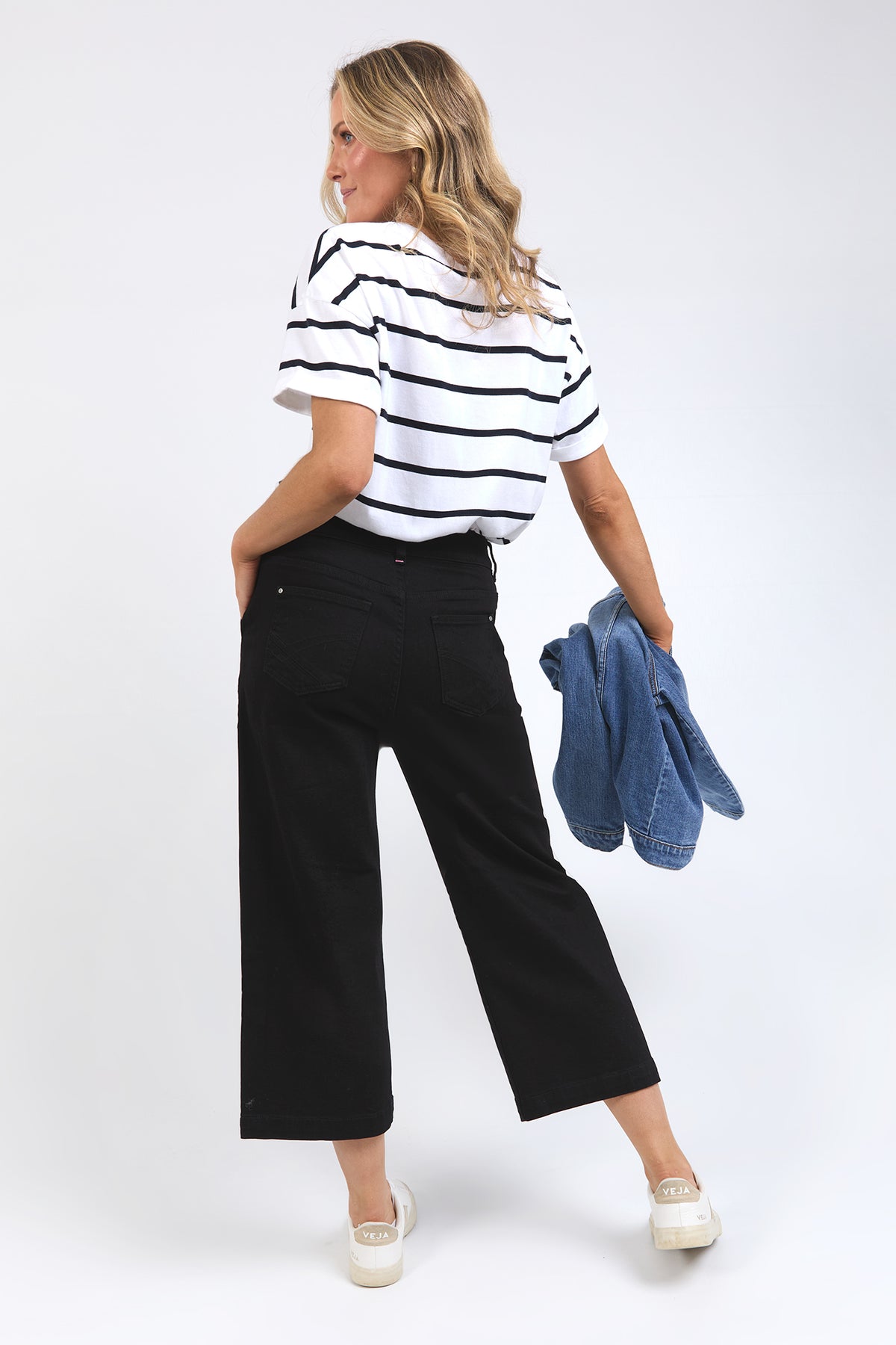 Sidney Cropped Wide Leg Jean Black