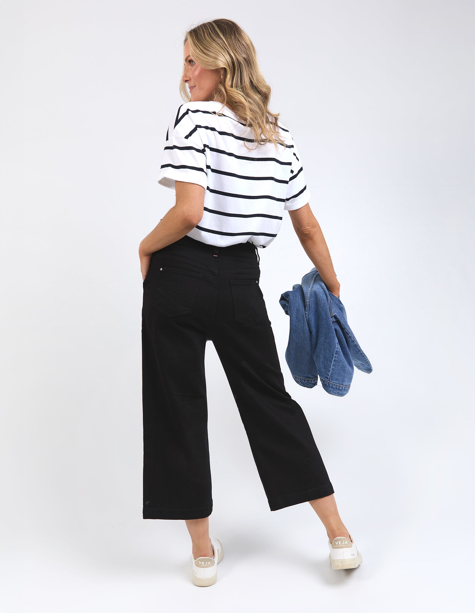 Sidney Cropped Wide Leg Jean Black