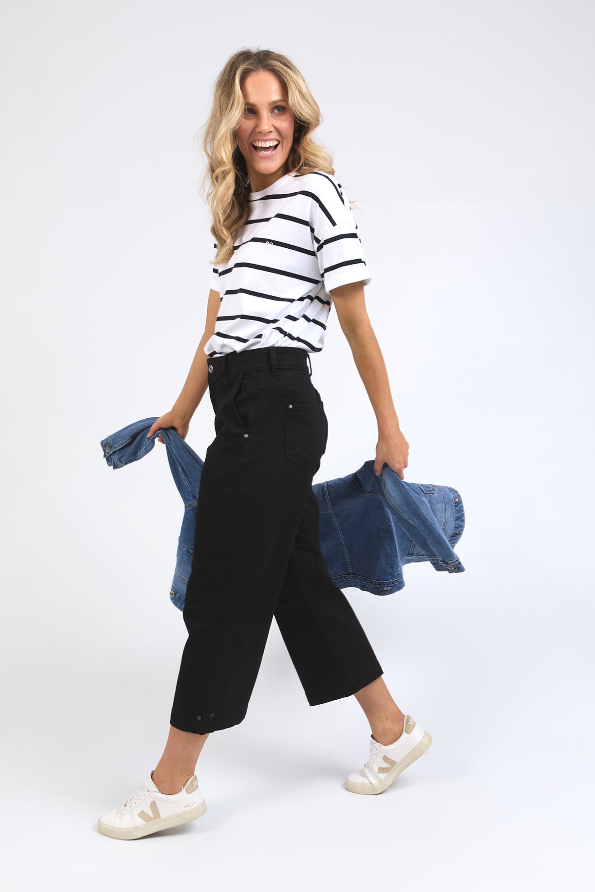 Sidney Cropped Wide Leg Jean Black
