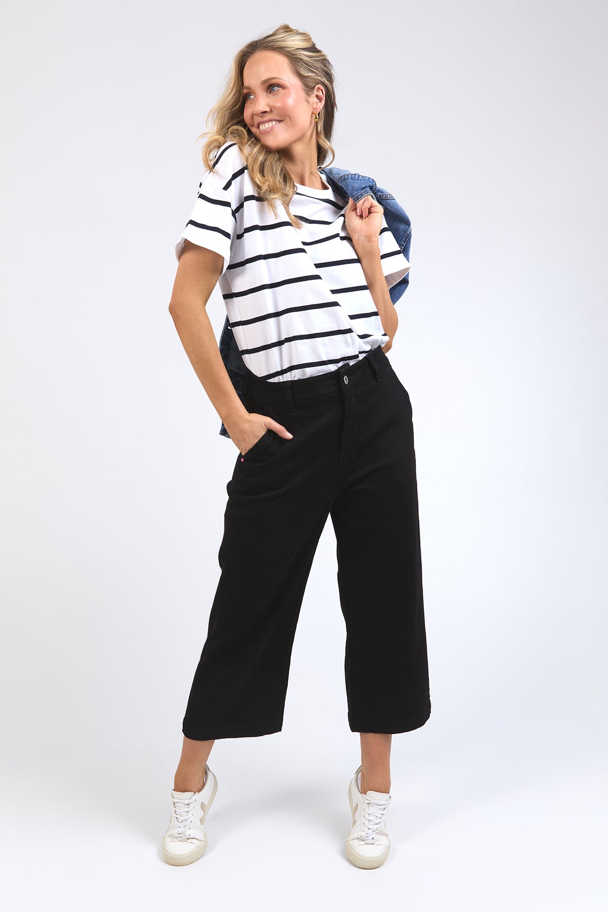 Sidney Cropped Wide Leg Jean Black