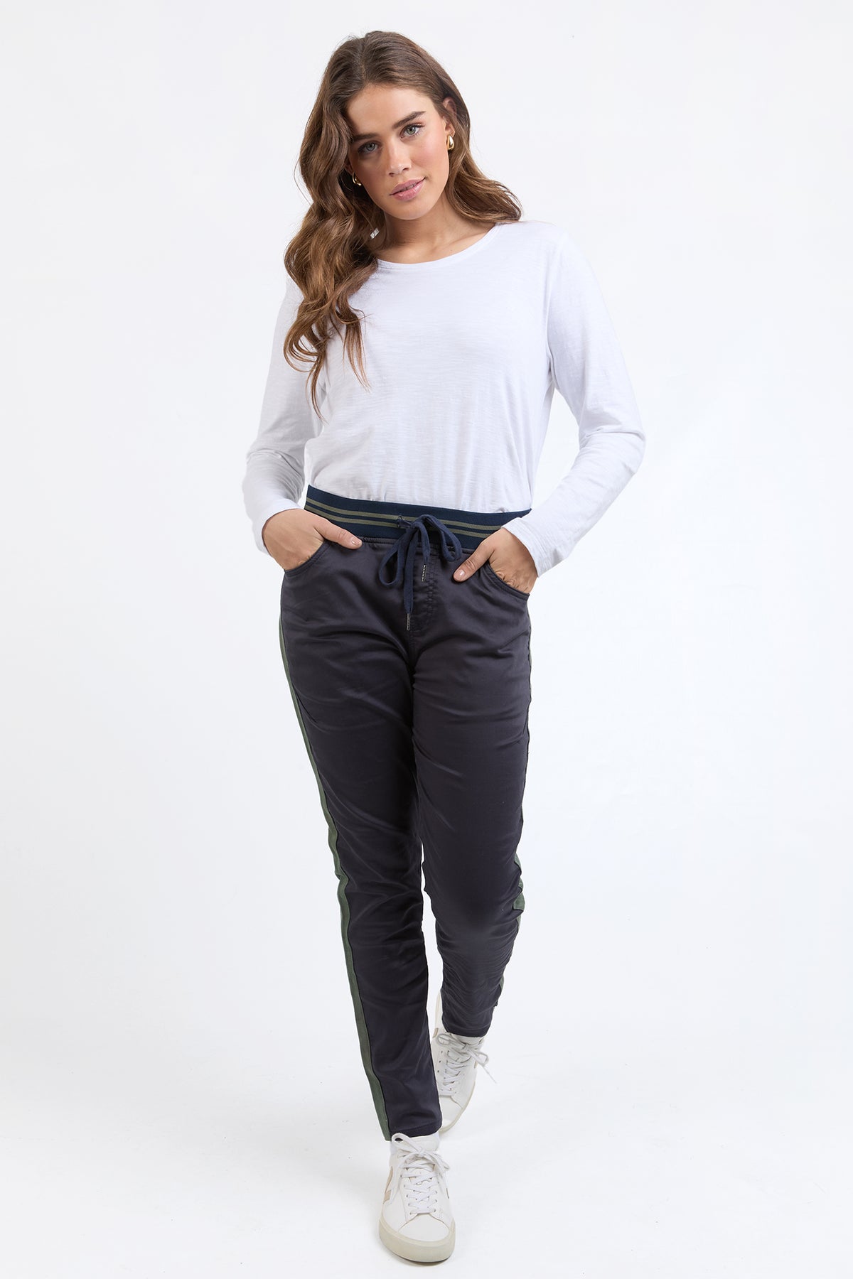 81D1471.NAVY_2_1743025234000