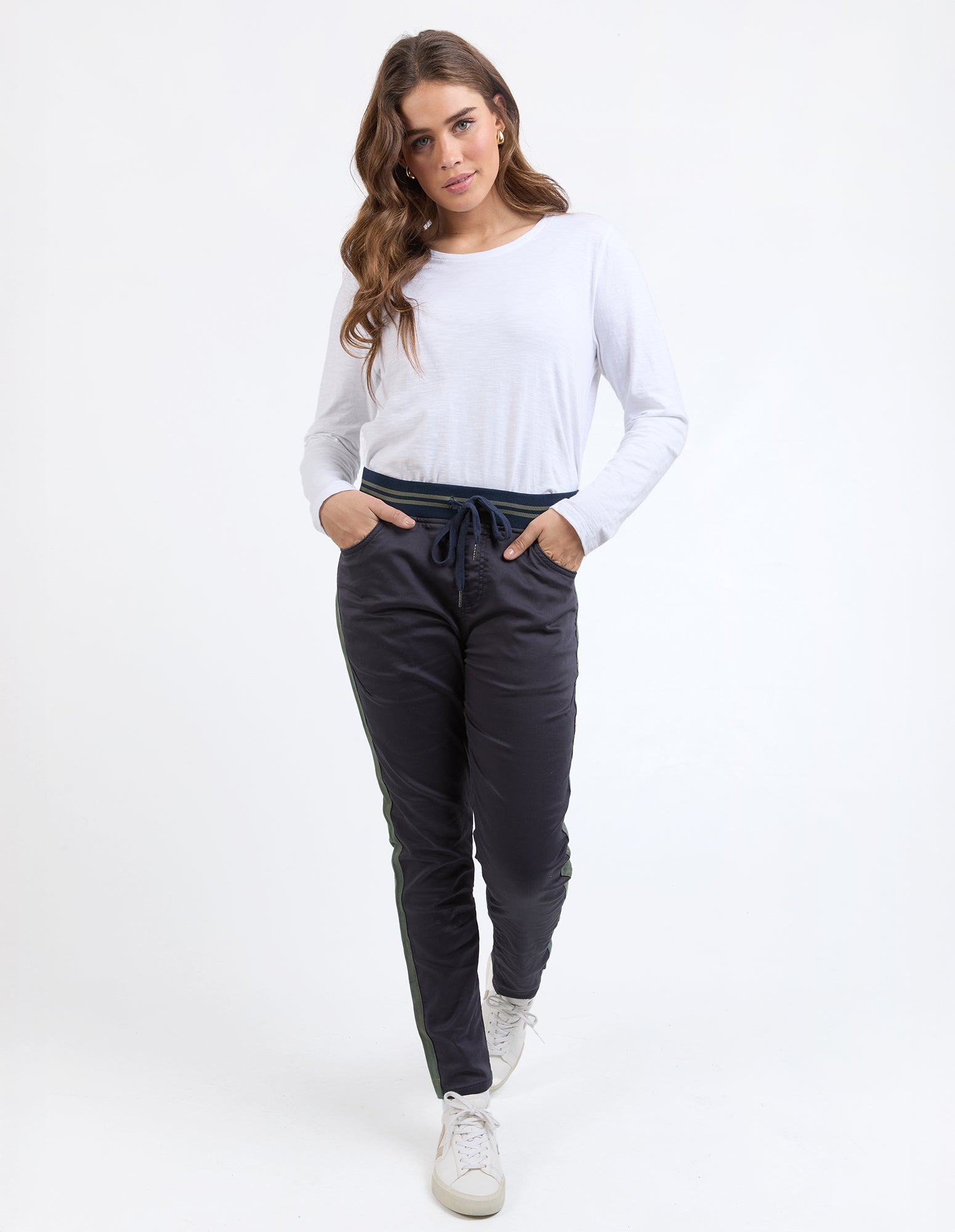 81D1471.NAVY_2_1743025234000