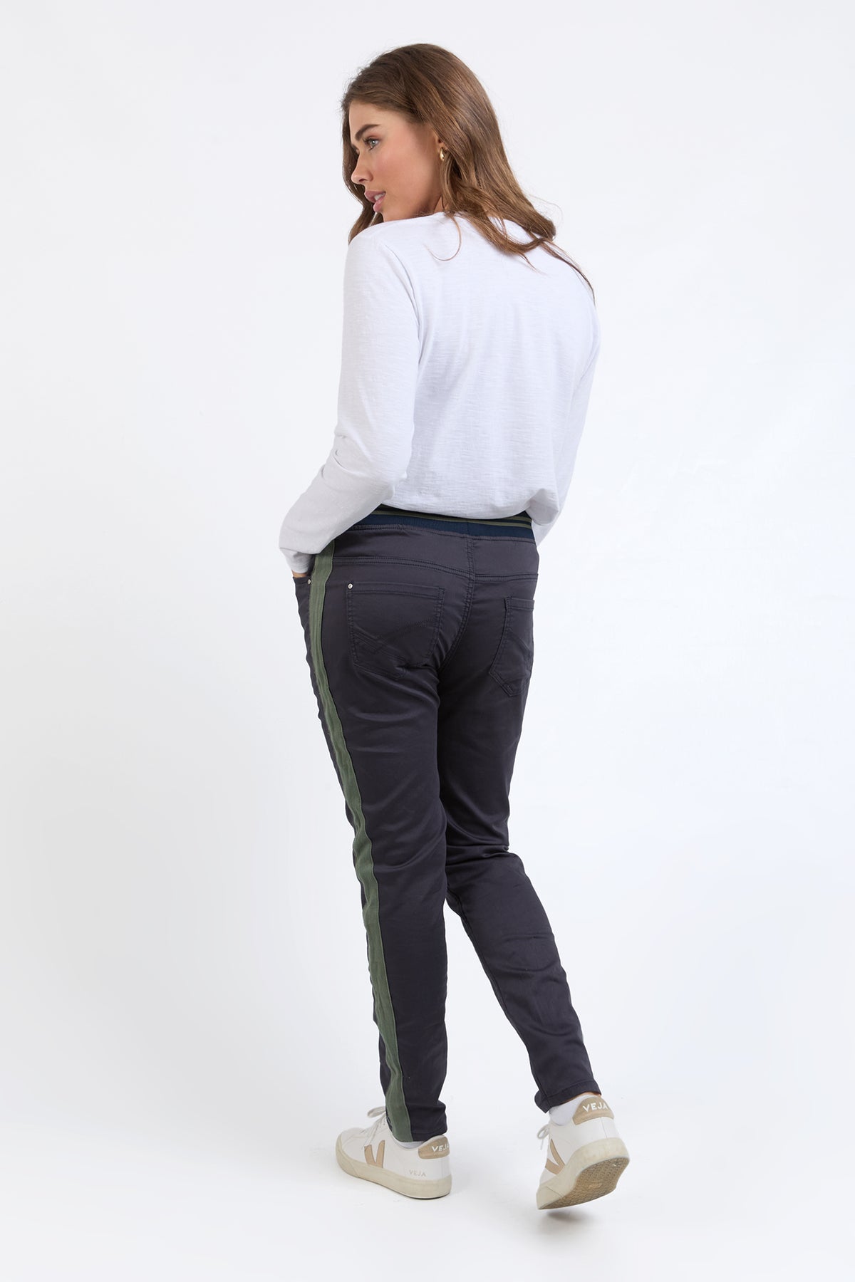 81D1471.NAVY_3_1743025235000