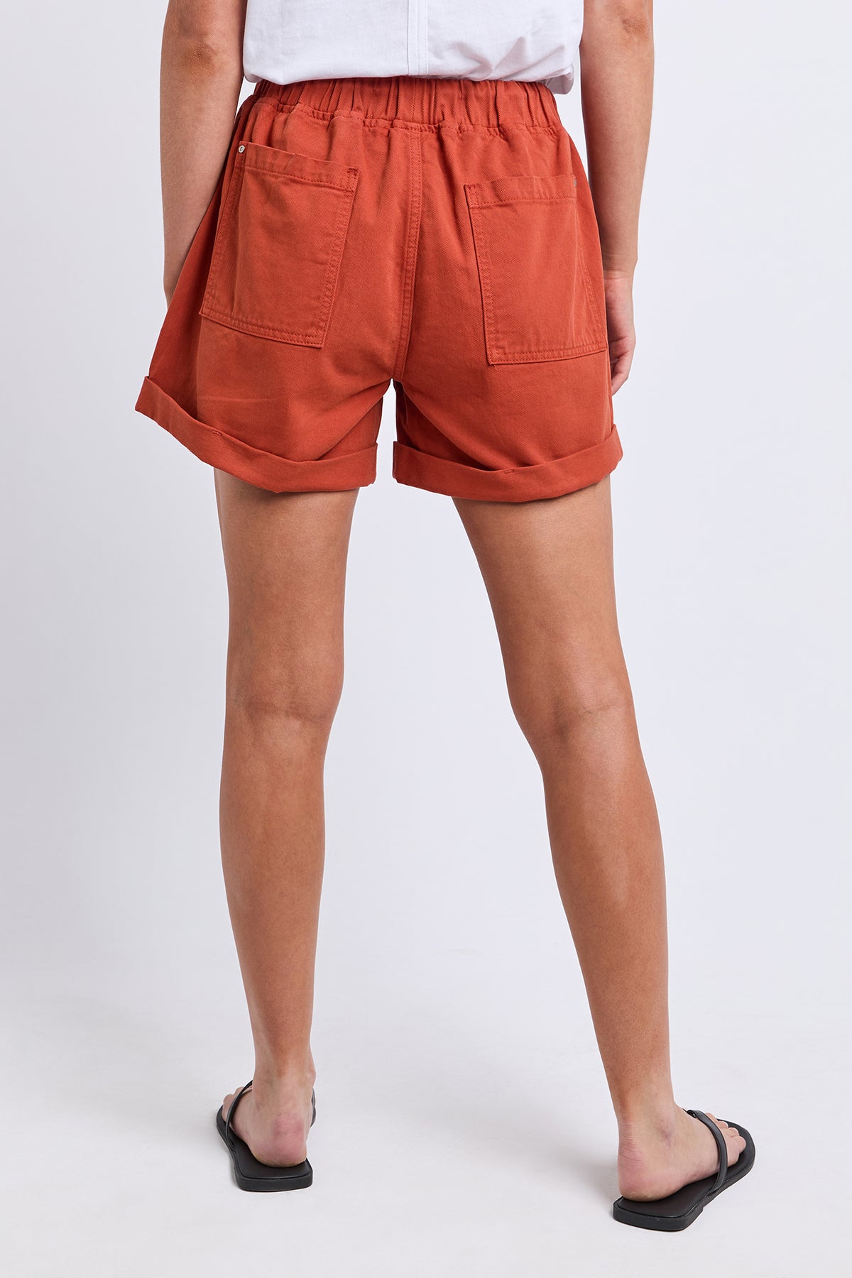 Emma Relaxed Short Earth Brown