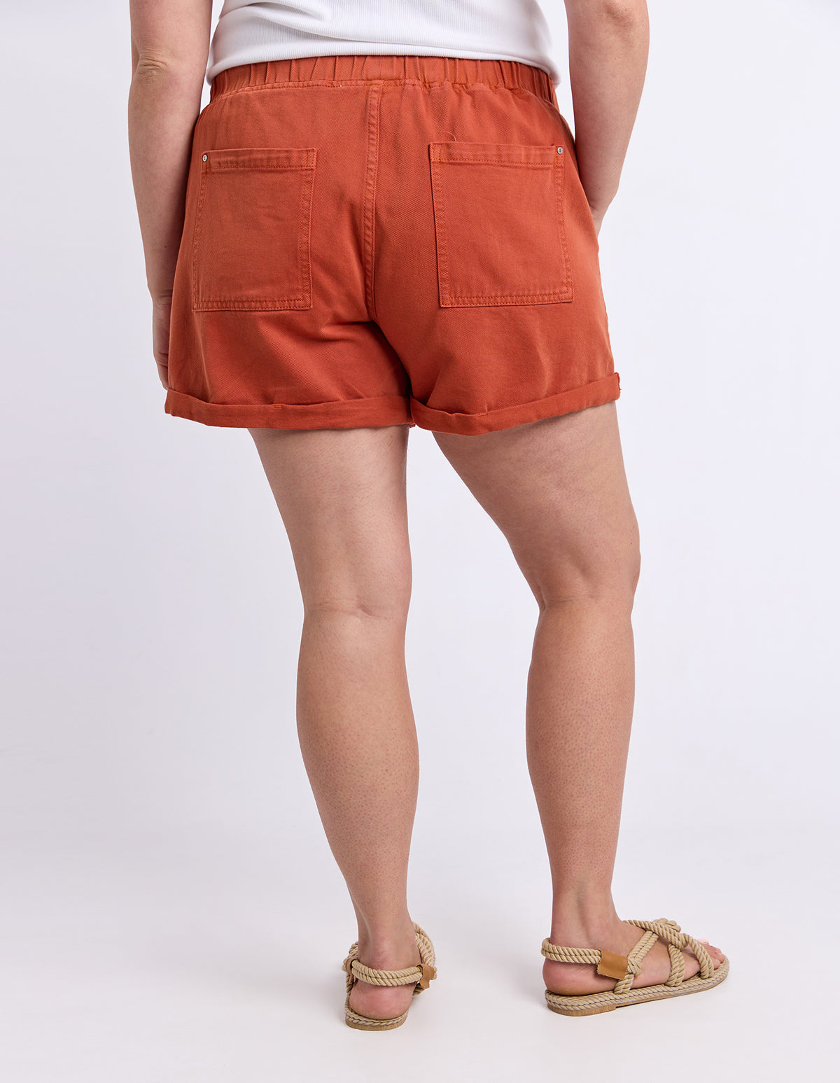 Emma Relaxed Short Earth Brown