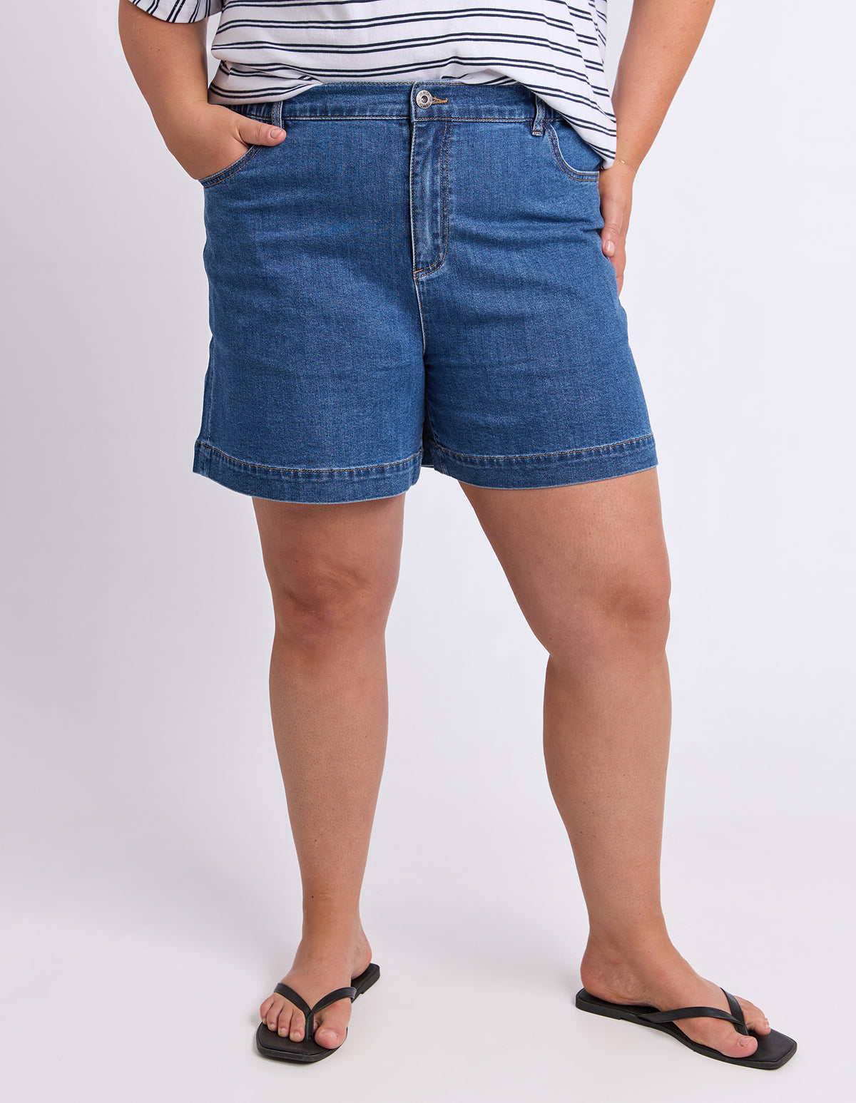 Birdie Denim Short Mid Blue Wash