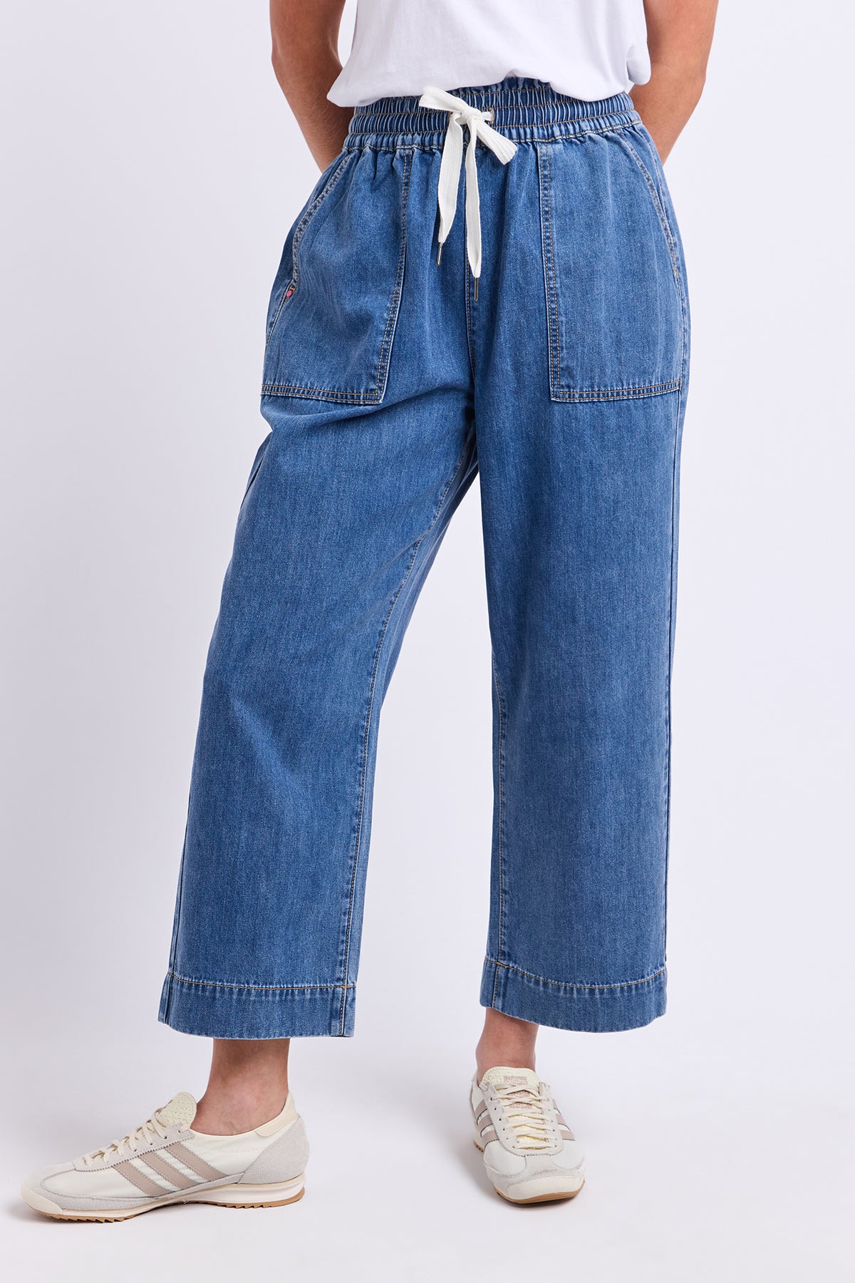 Greta Slim Leg Pant Mid Blue Wash