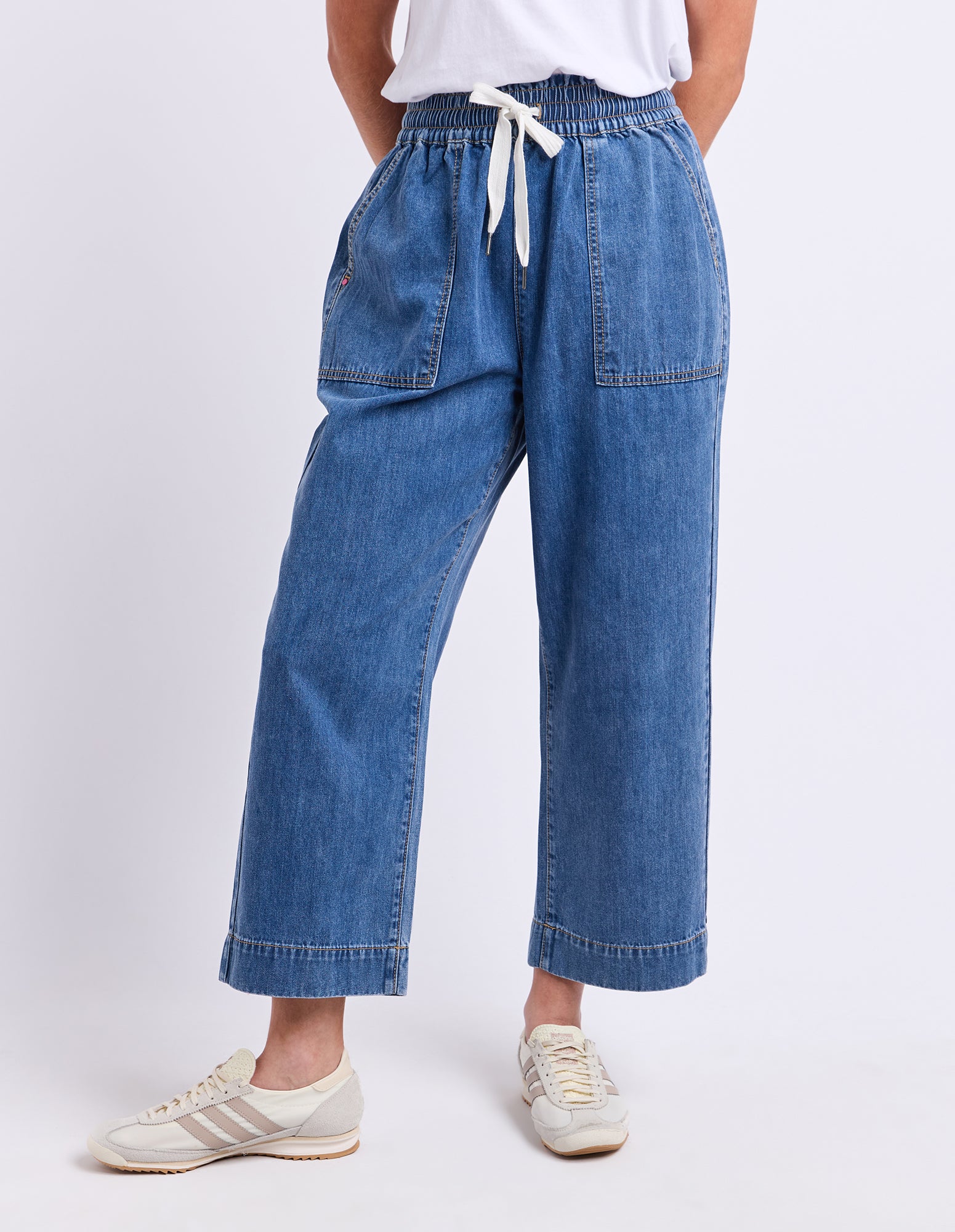 Greta Slim Leg Pant Mid Blue Wash